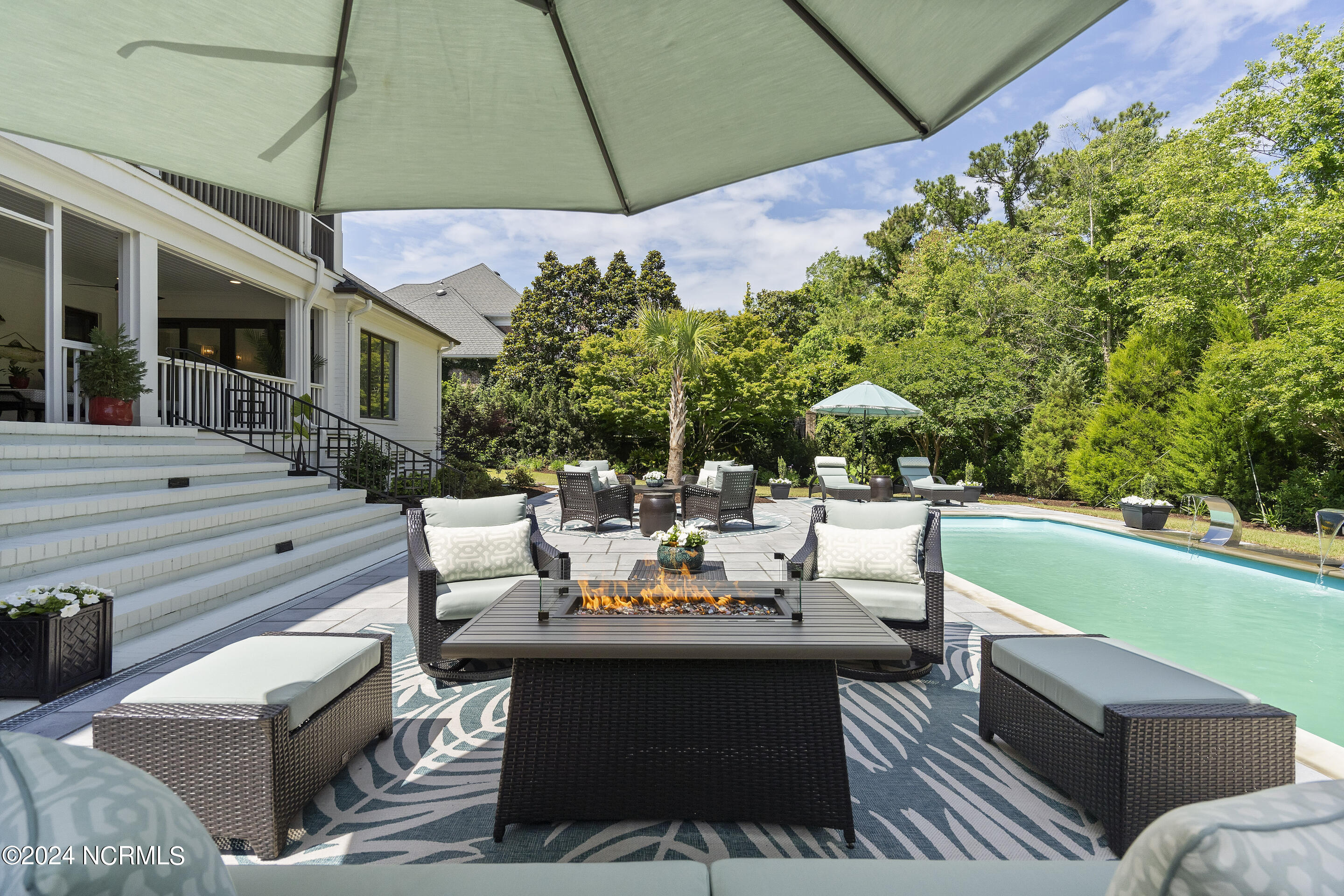 1208 Great Oaks Drive