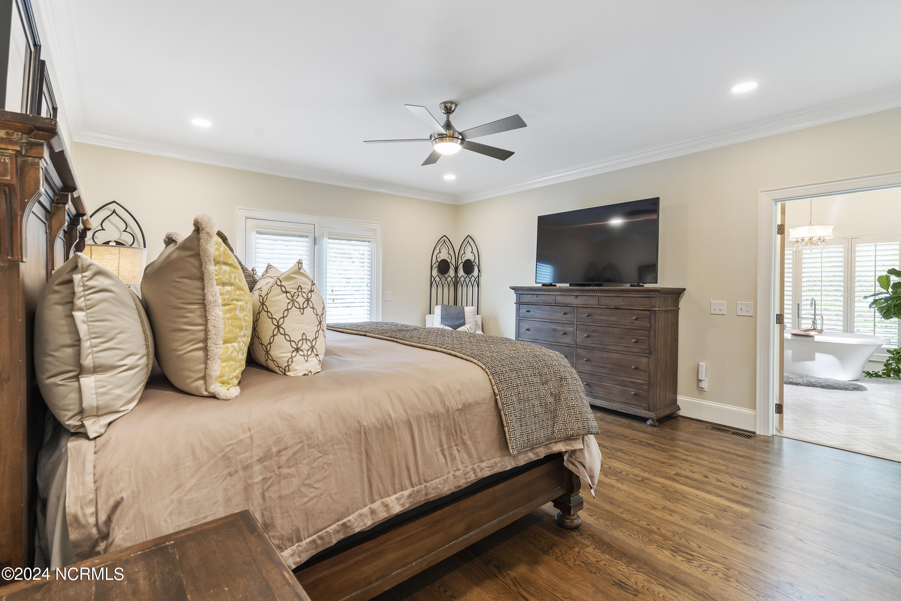 1208 Great Oaks Drive