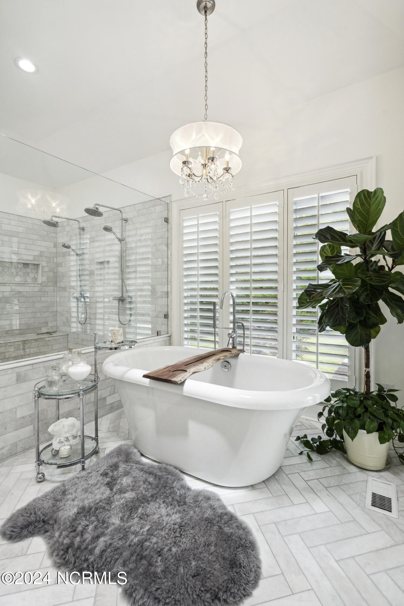 1208 Great Oaks Drive