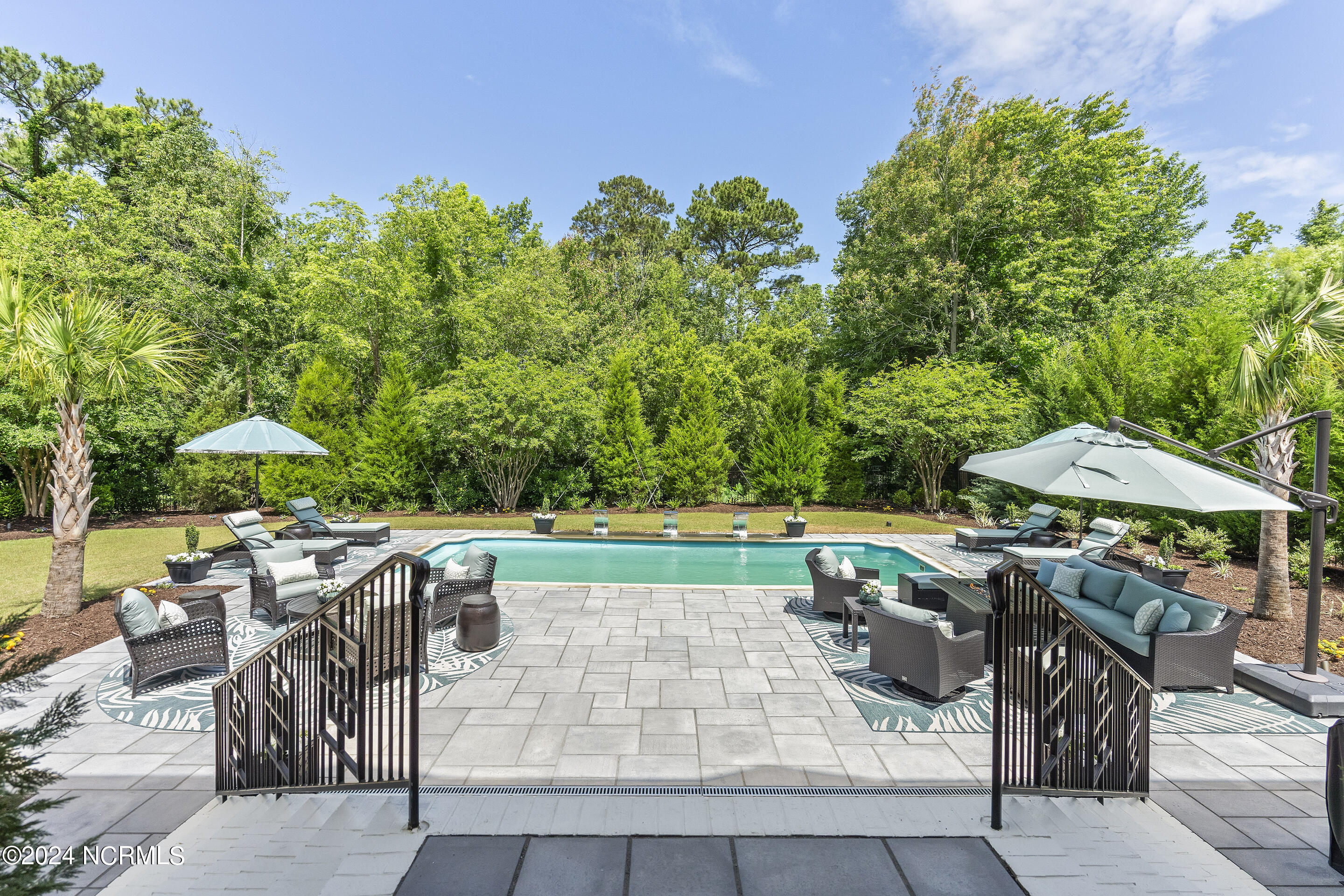 1208 Great Oaks Drive