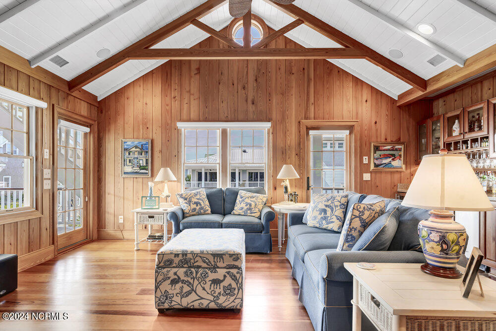 1500 N Lumina Avenue