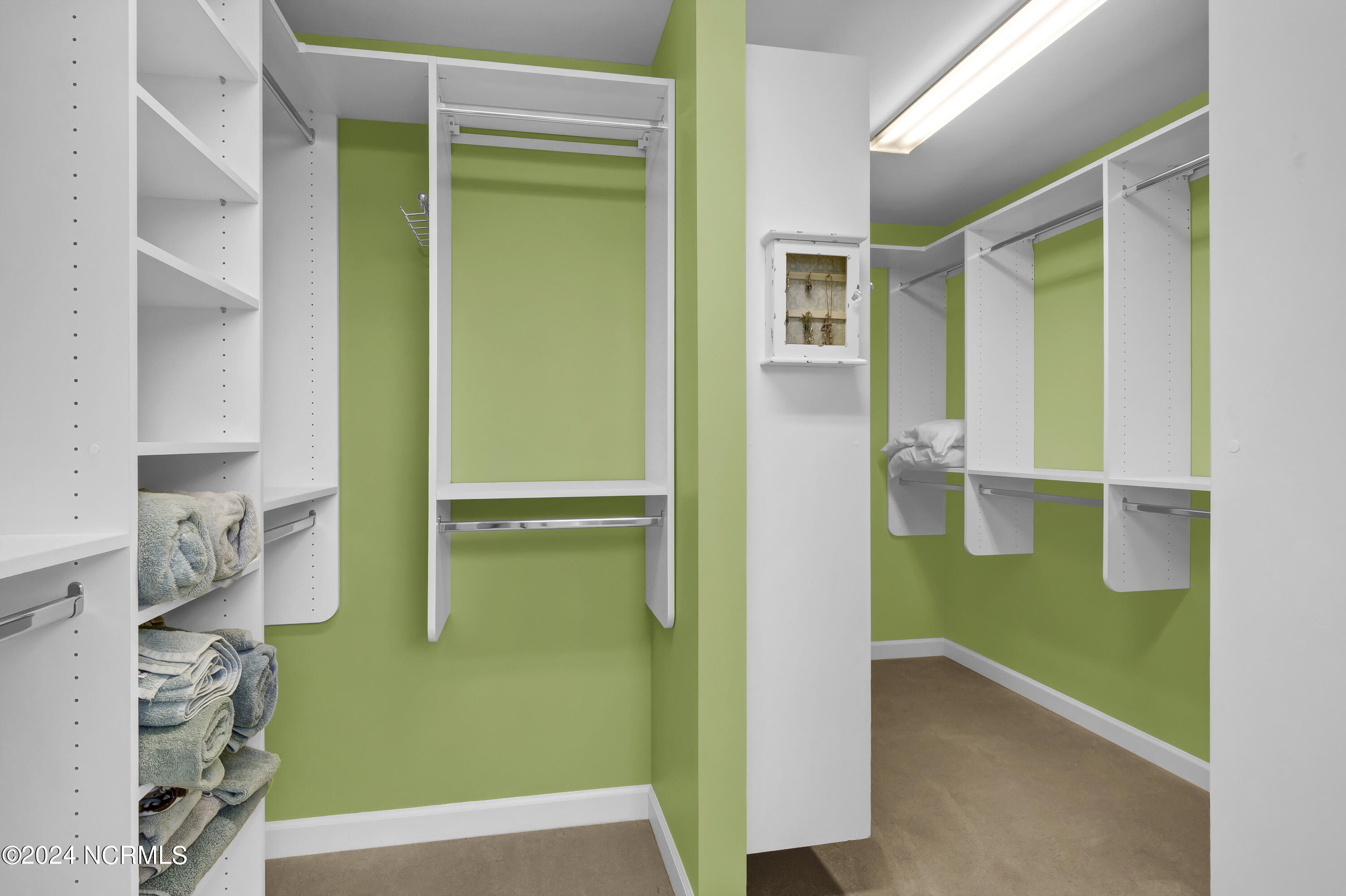 2612 N Lumina Avenue