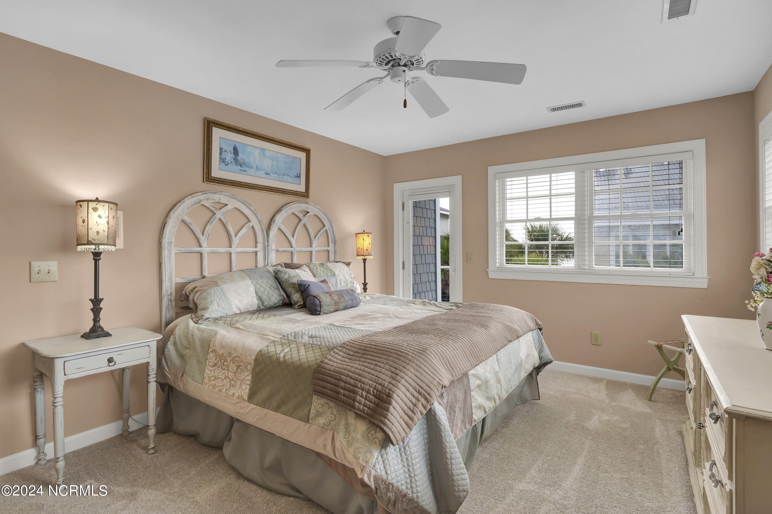 2612 N Lumina Avenue