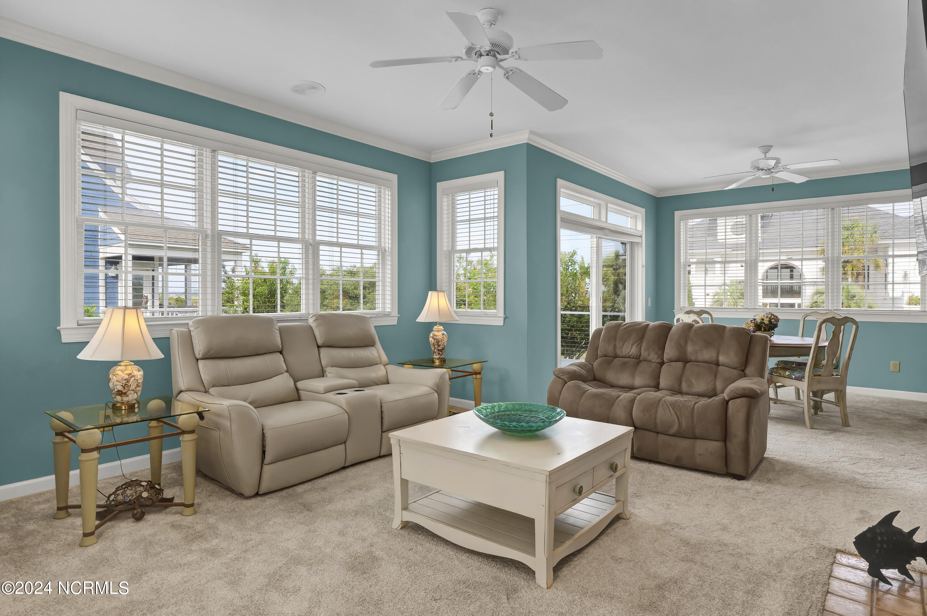 2612 N Lumina Avenue