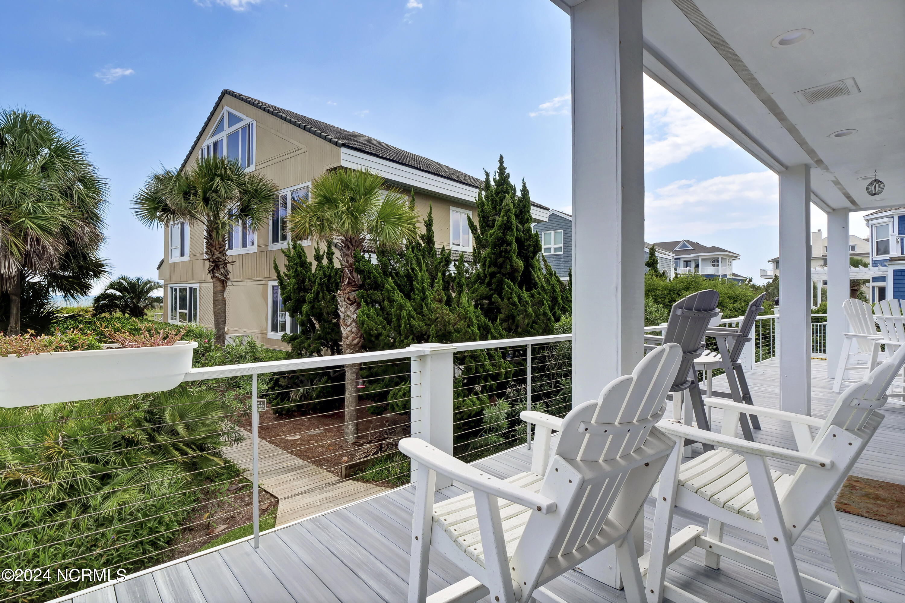 2612 N Lumina Avenue