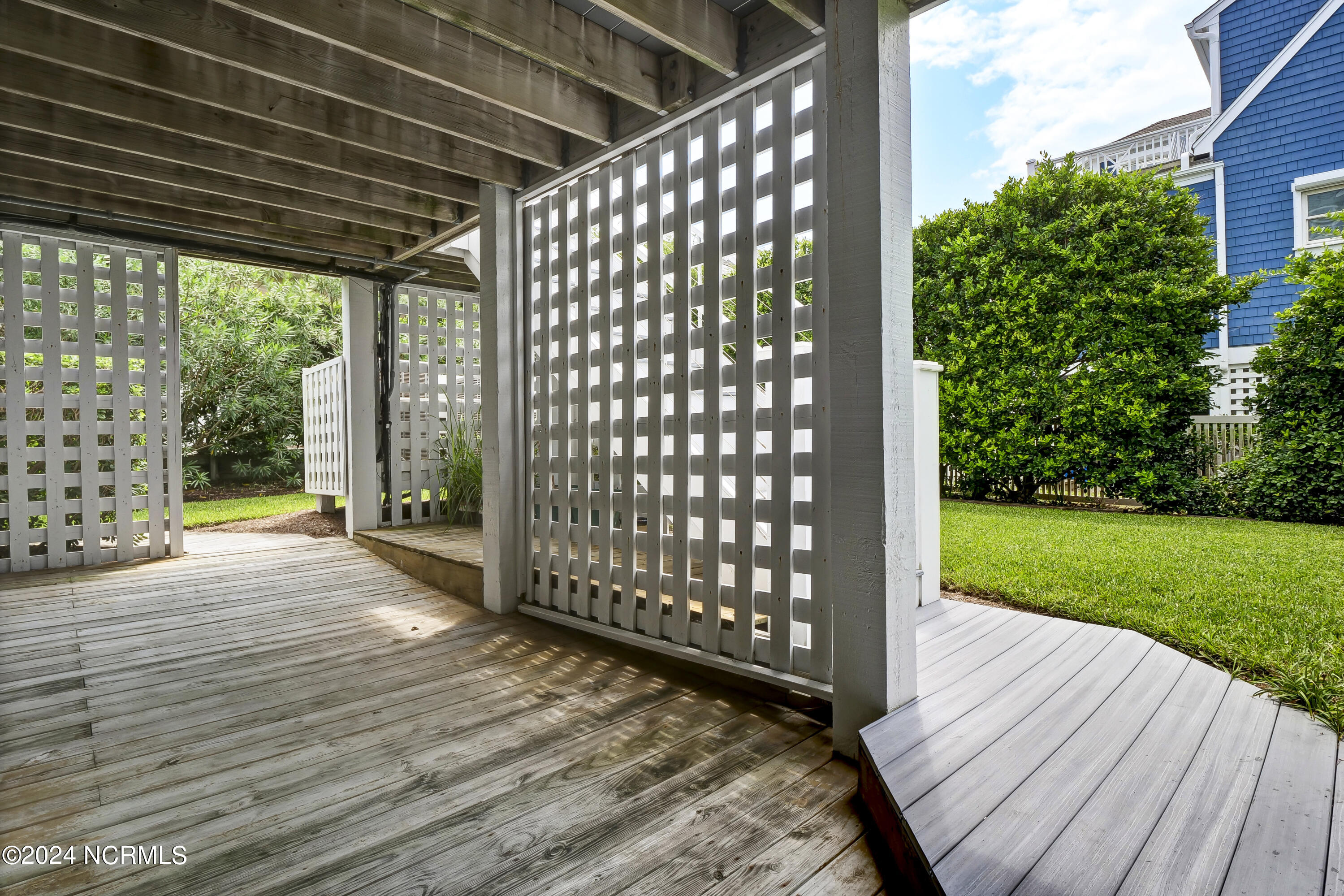 2612 N Lumina Avenue