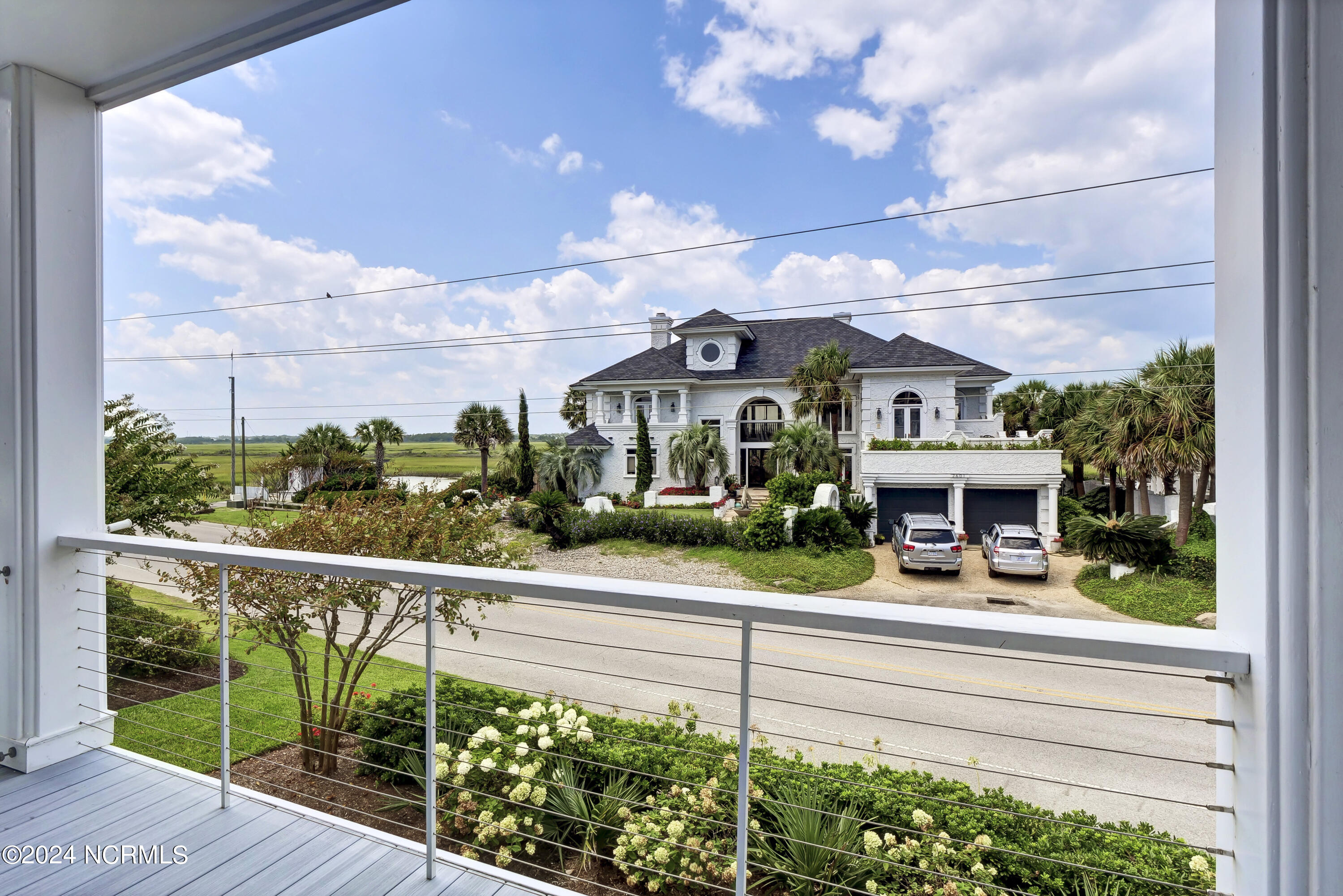 2612 N Lumina Avenue