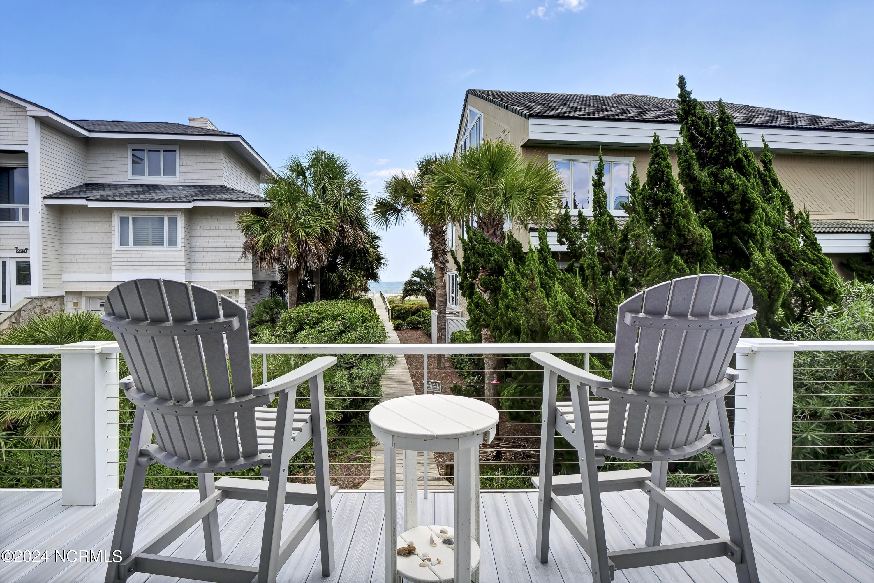 2612 N Lumina Avenue