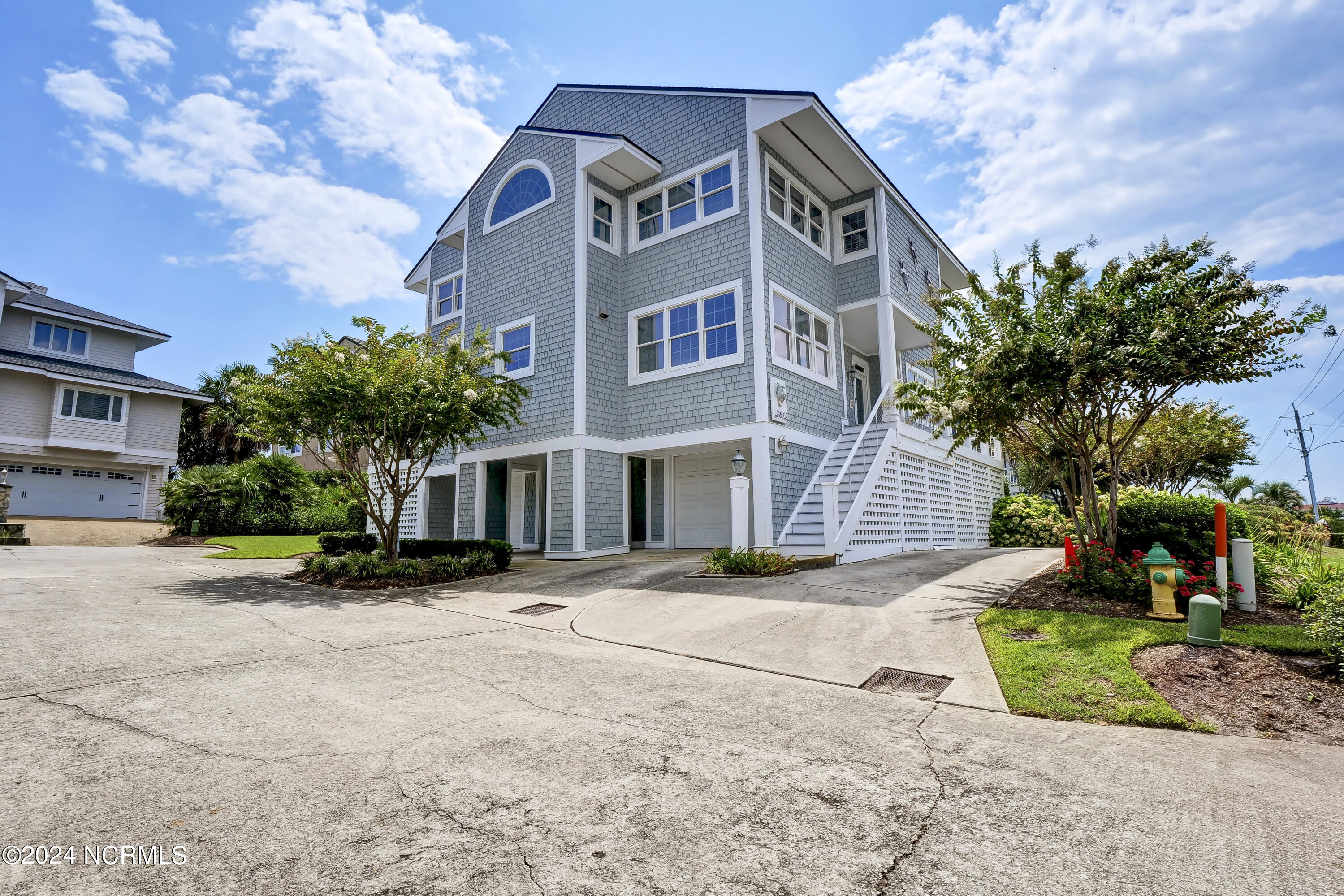 2612 N Lumina Avenue