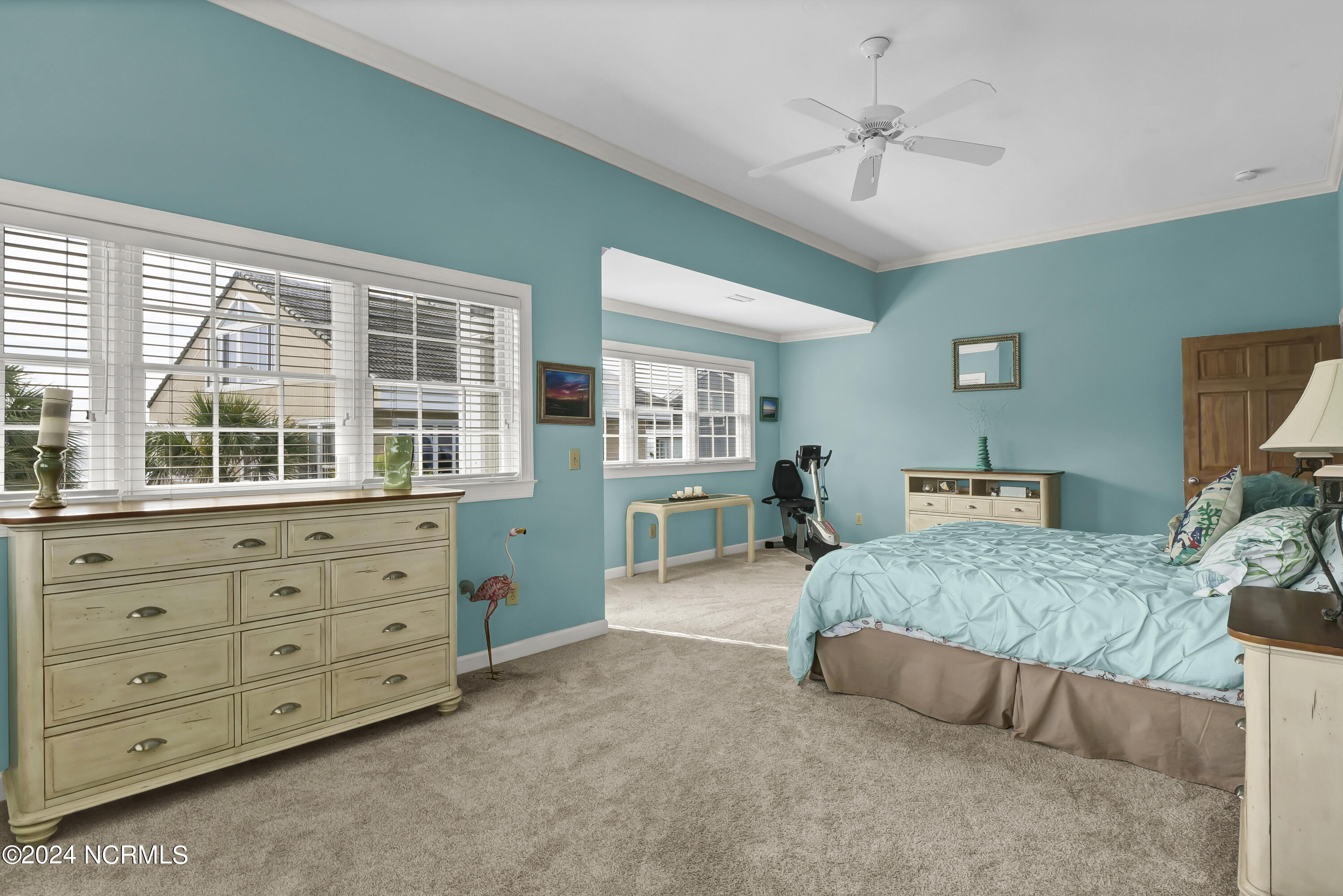 2612 N Lumina Avenue