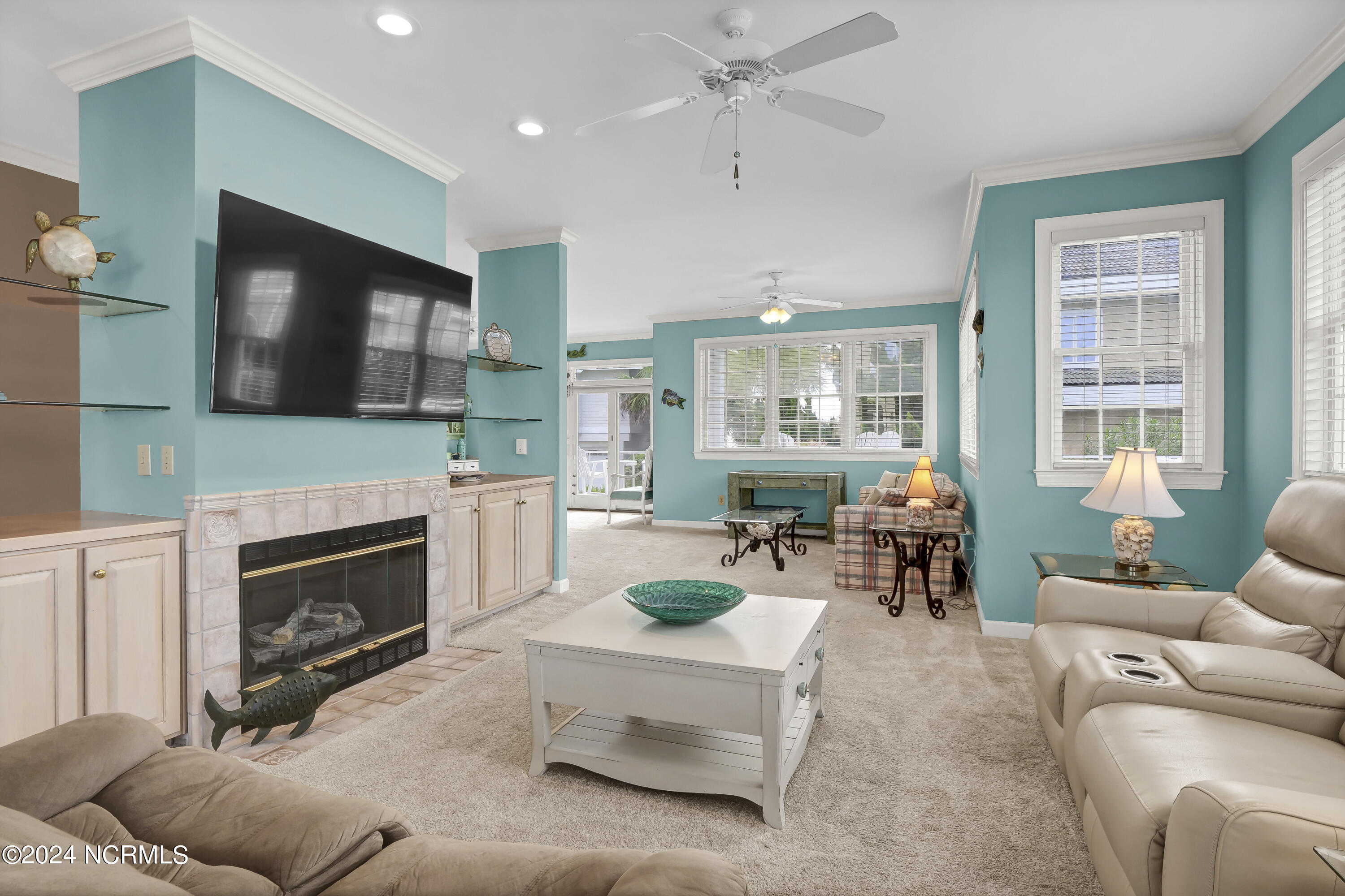 2612 N Lumina Avenue