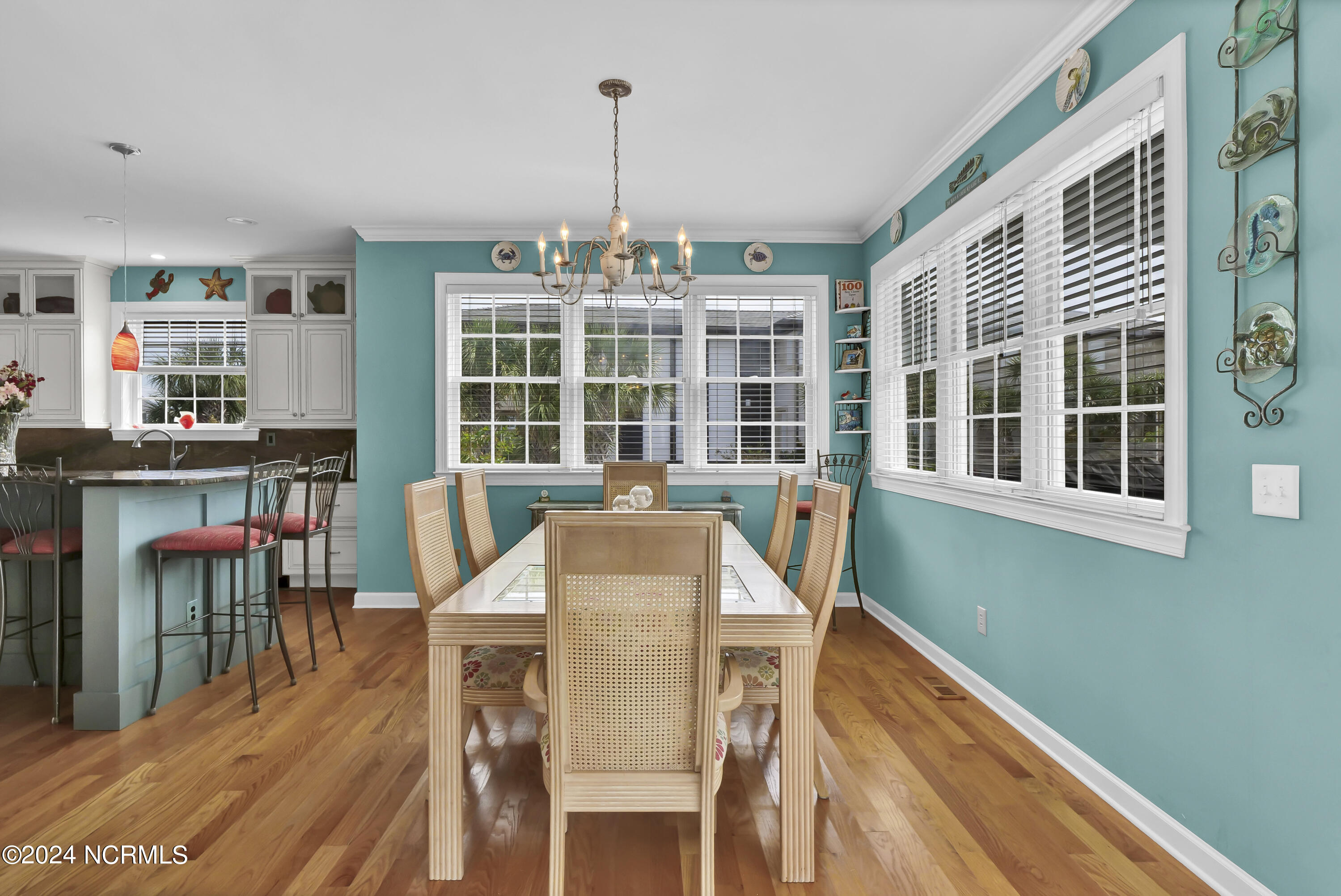 2612 N Lumina Avenue