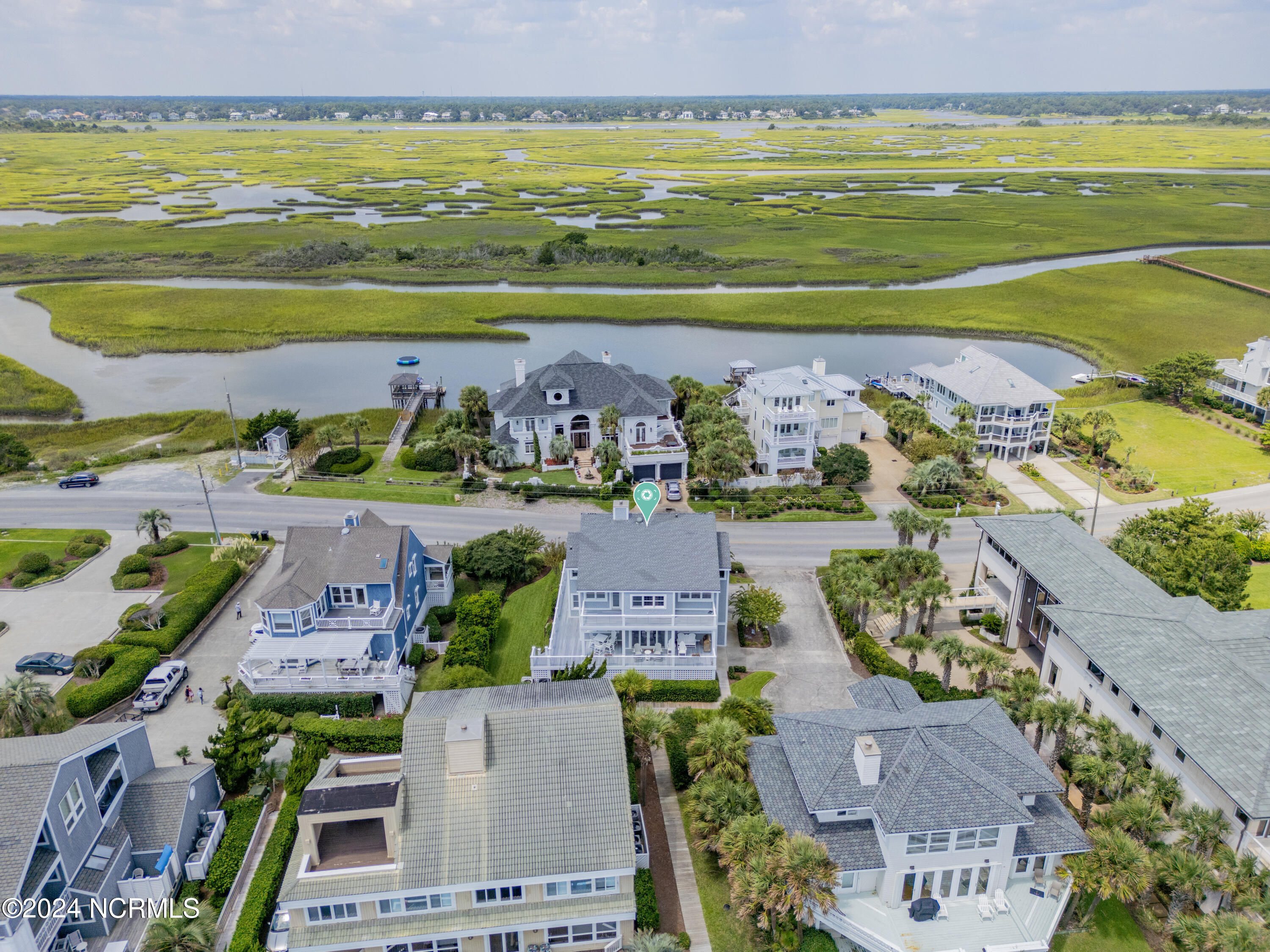 2612 N Lumina Avenue