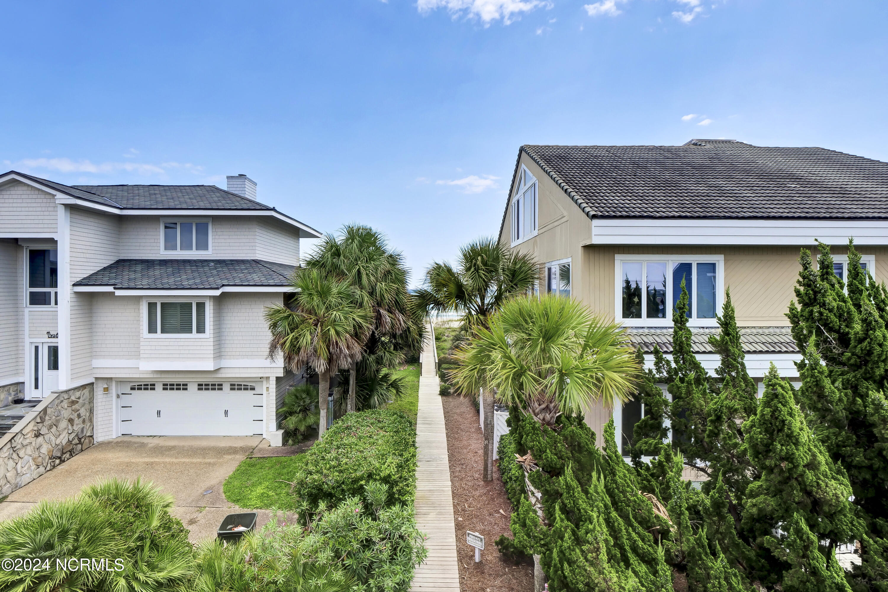 2612 N Lumina Avenue