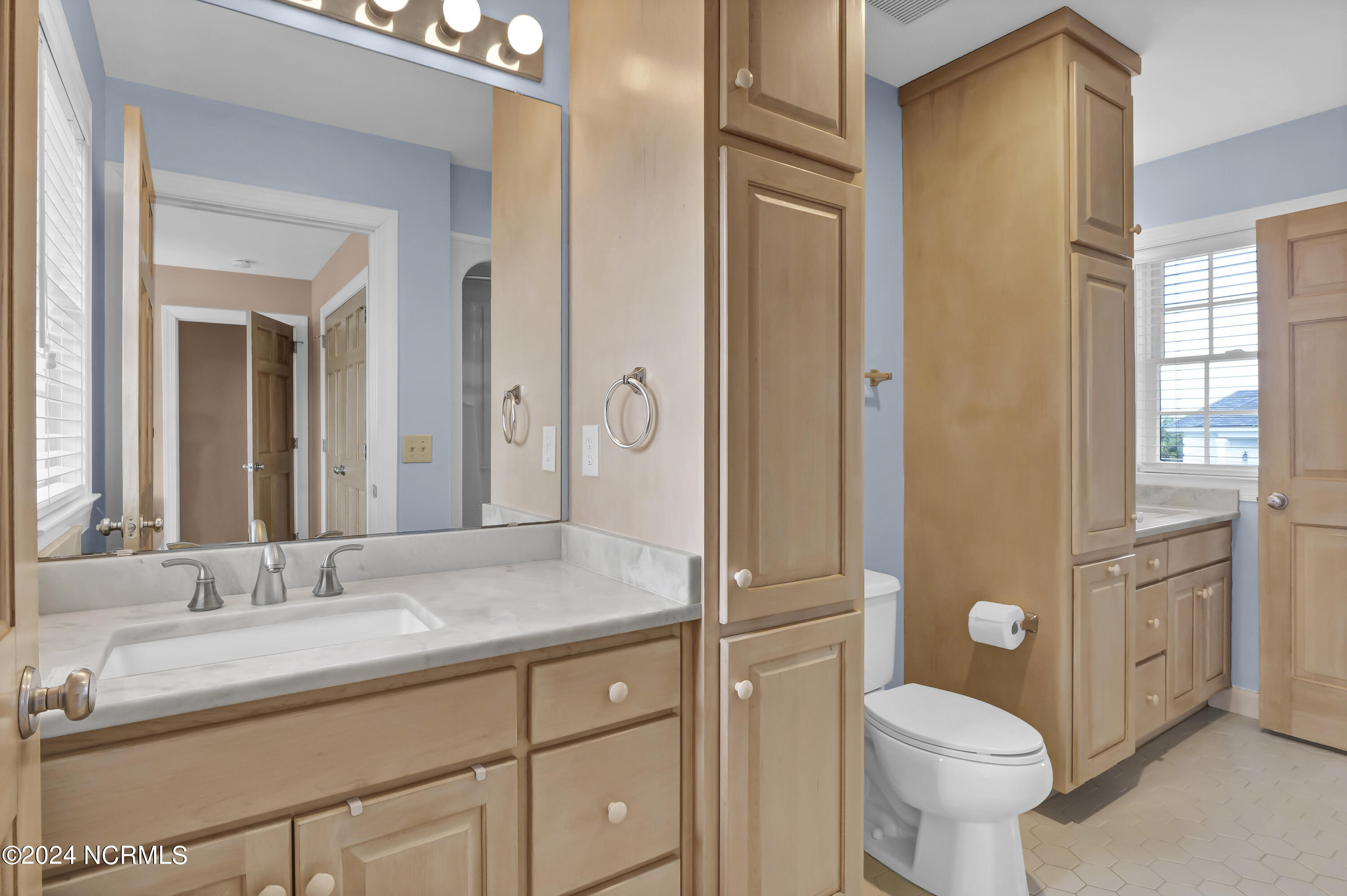 2612 N Lumina Avenue