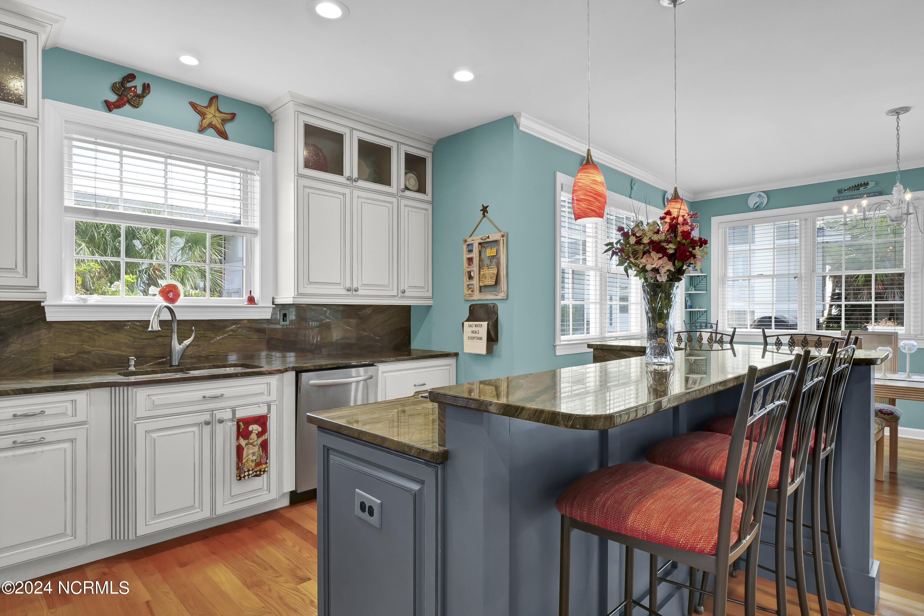 2612 N Lumina Avenue