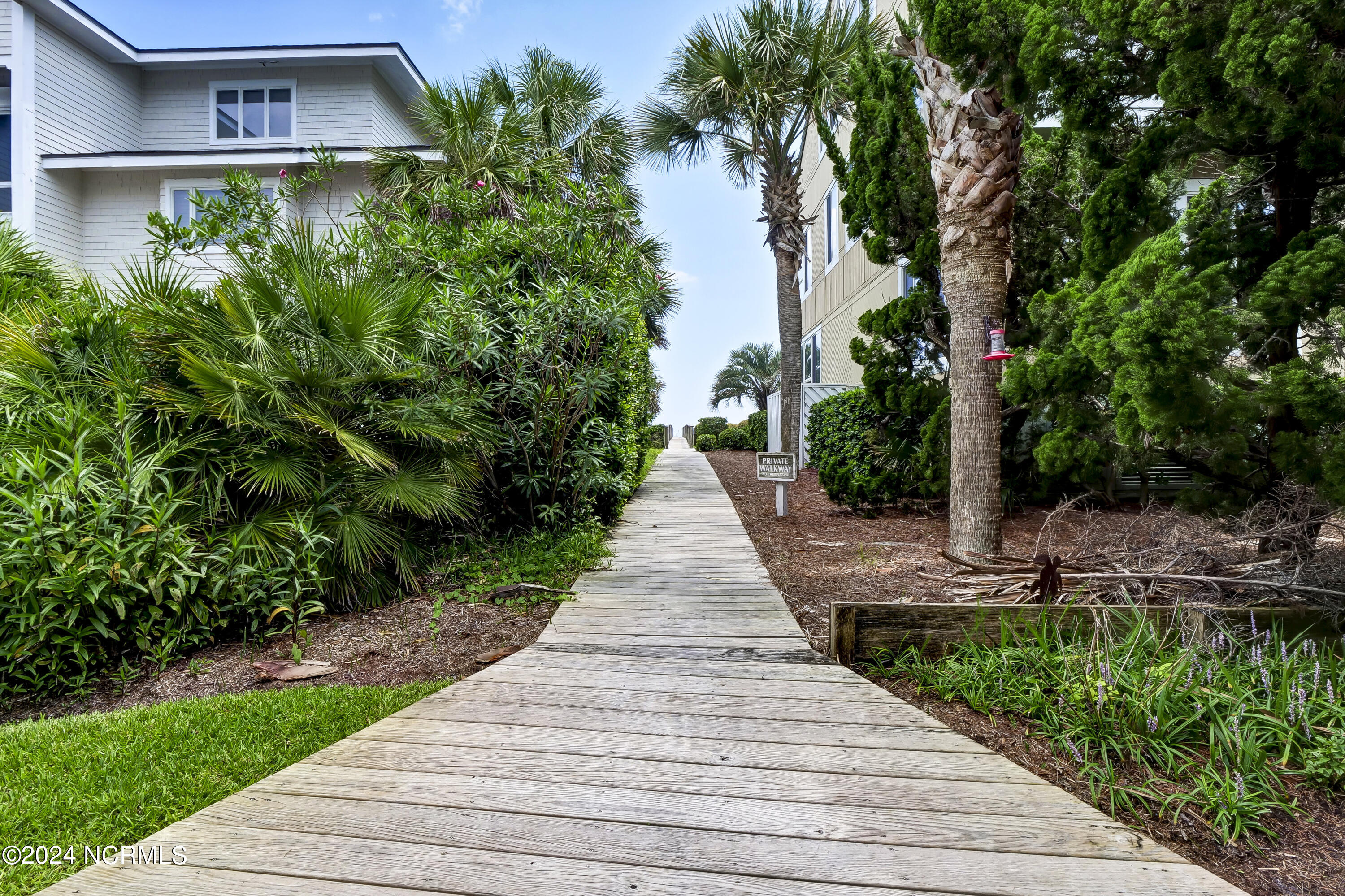 2612 N Lumina Avenue