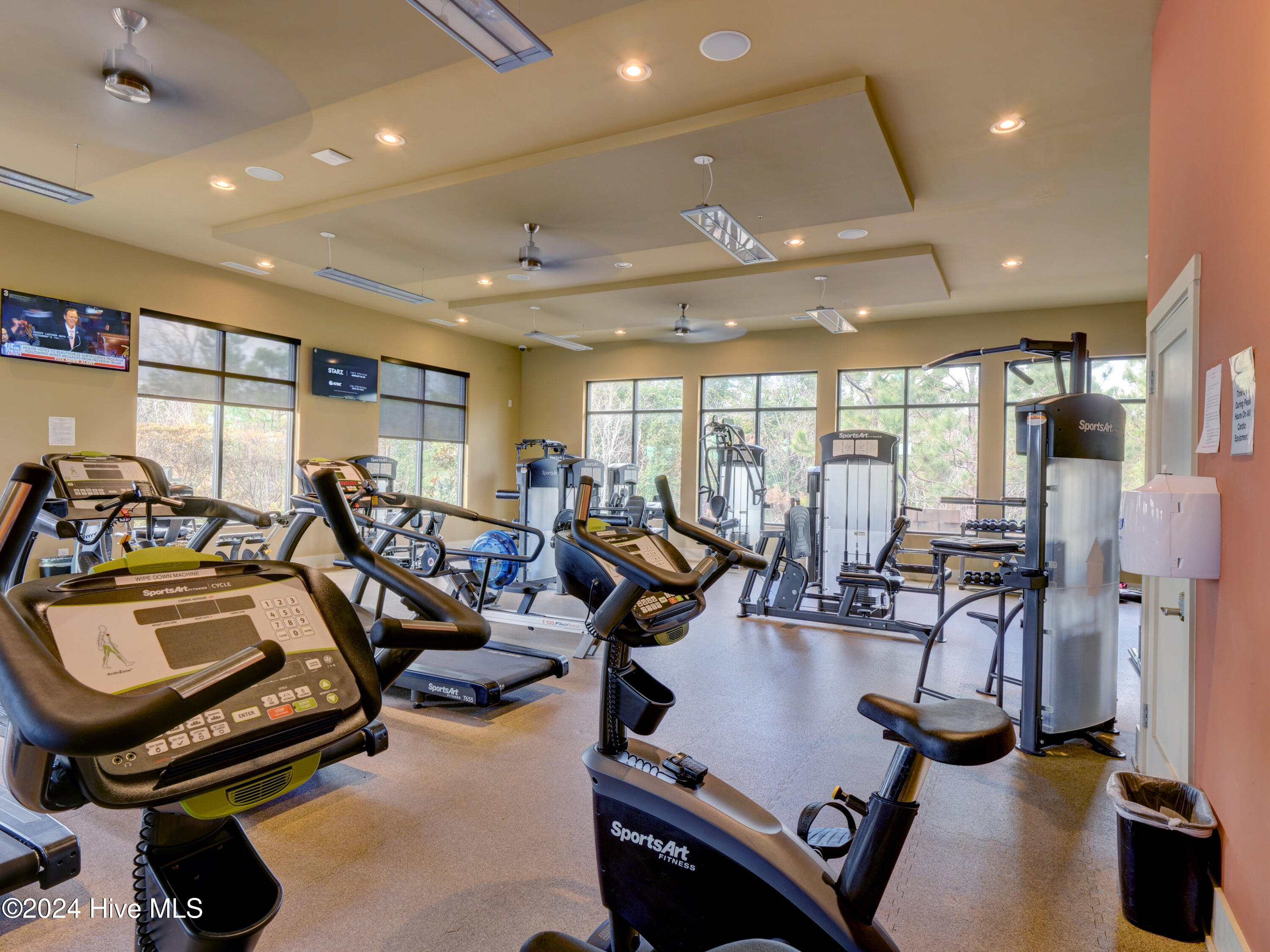 2619 W Timber Crest Drive NE