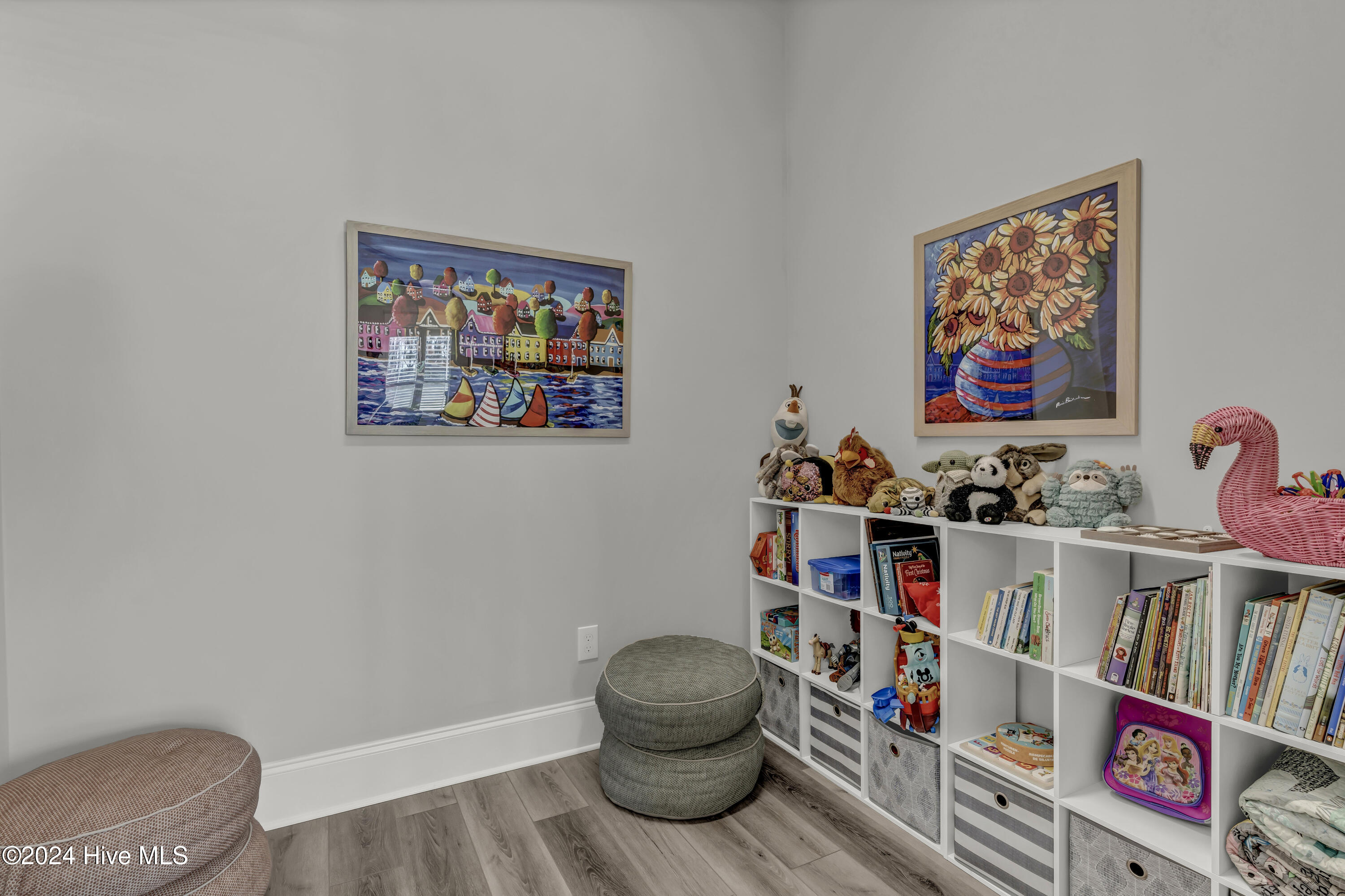 2619 W Timber Crest Drive NE