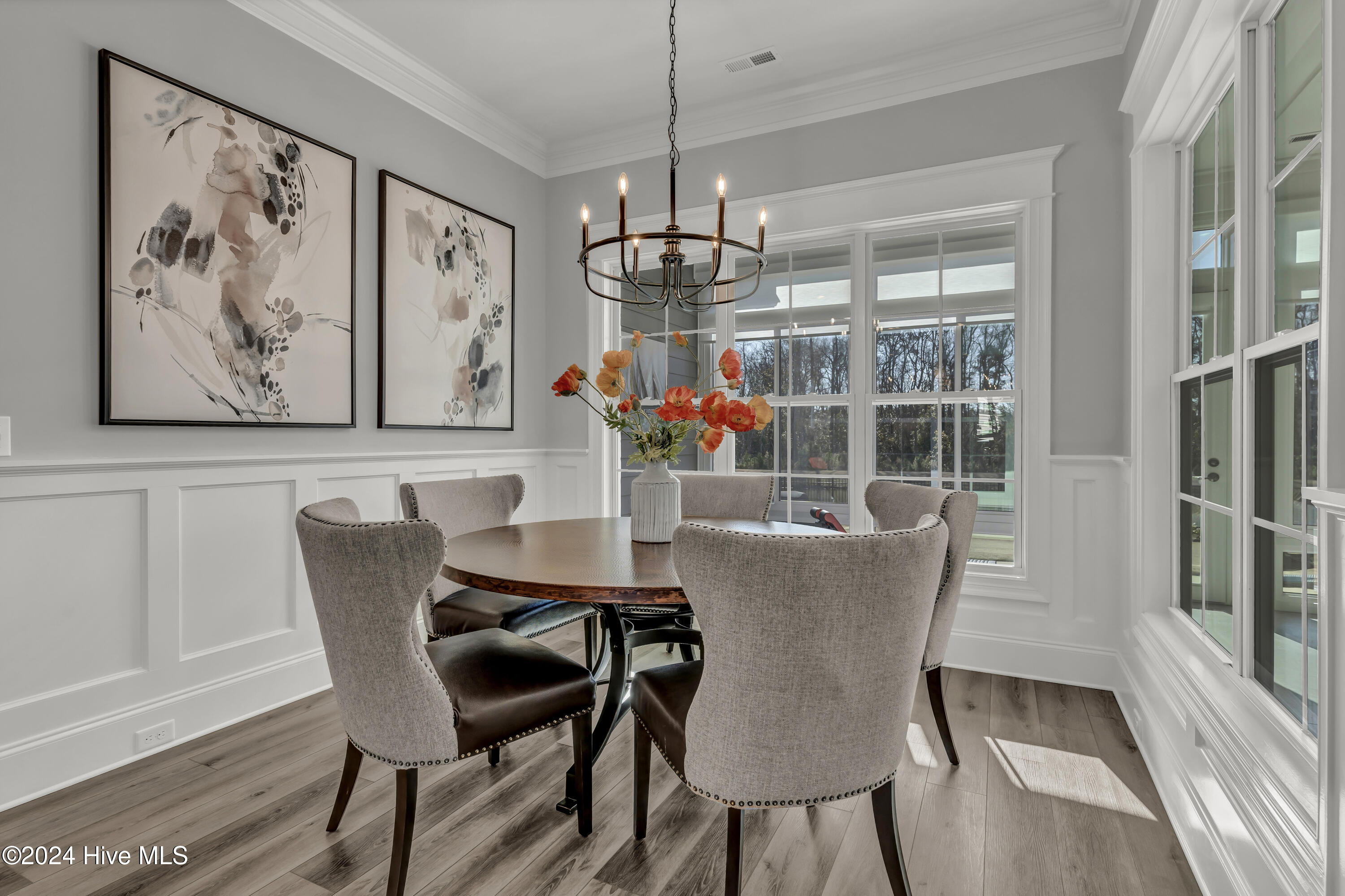 2619 W Timber Crest Drive NE