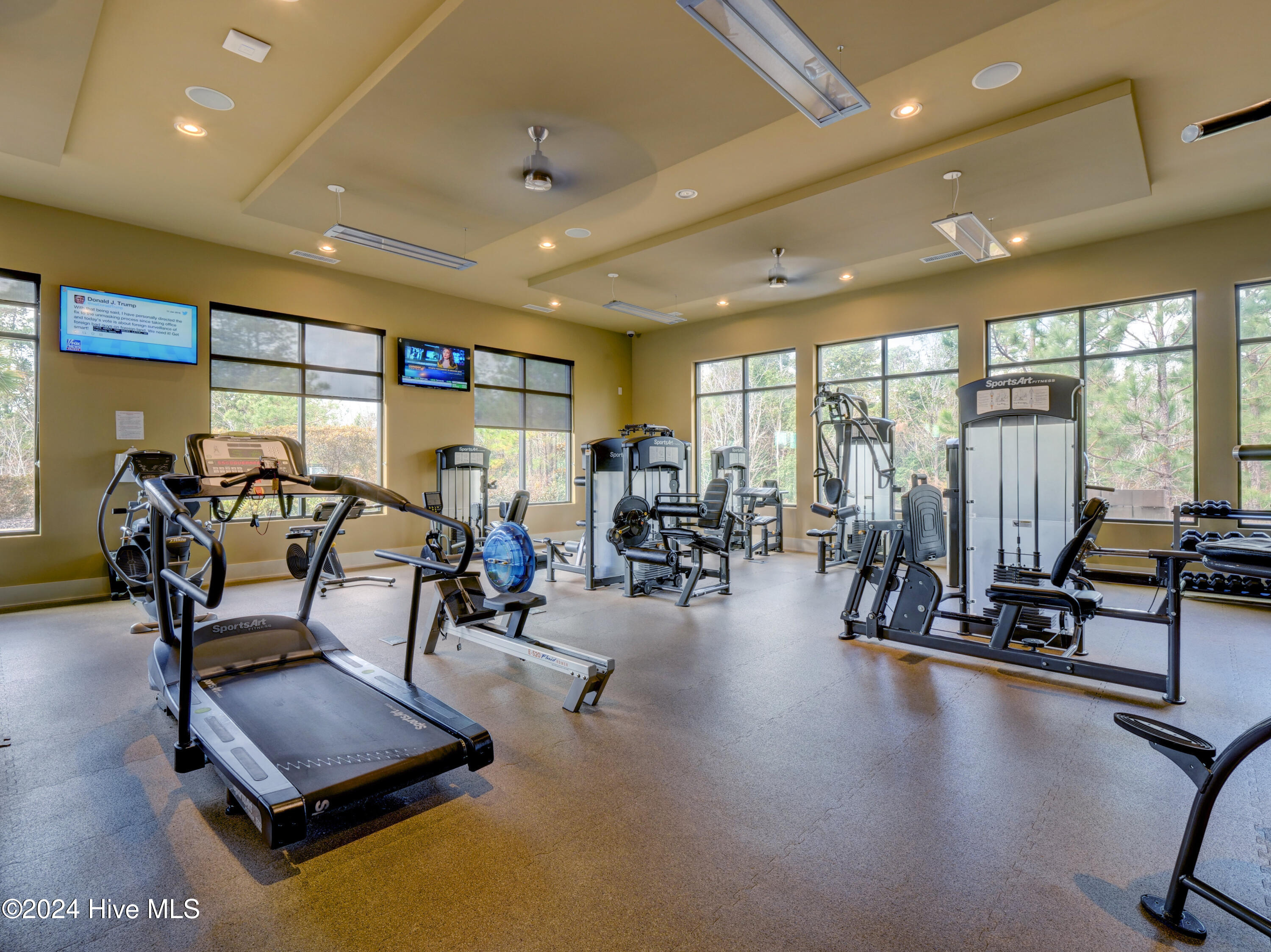 2619 W Timber Crest Drive NE