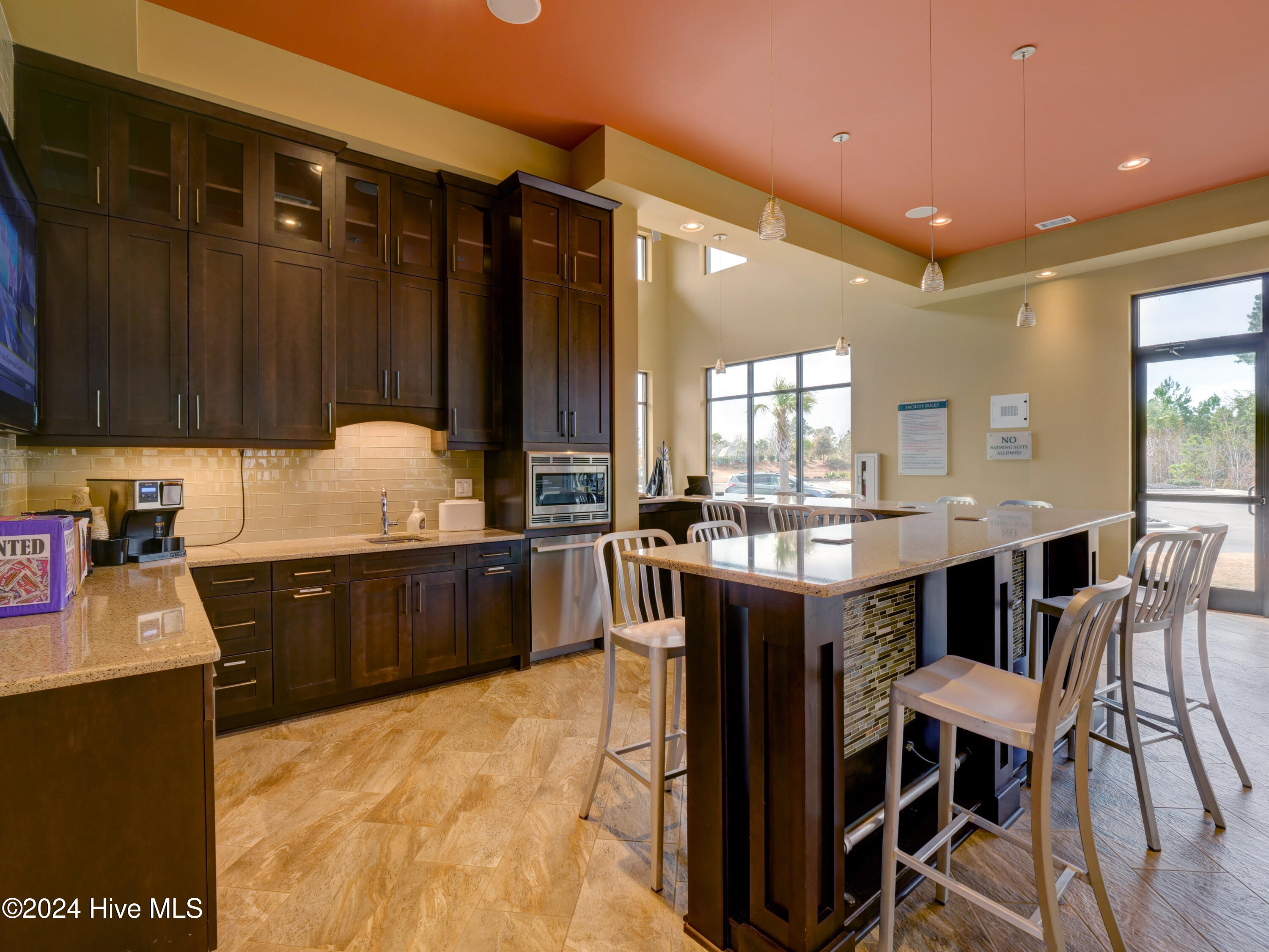 2619 W Timber Crest Drive NE