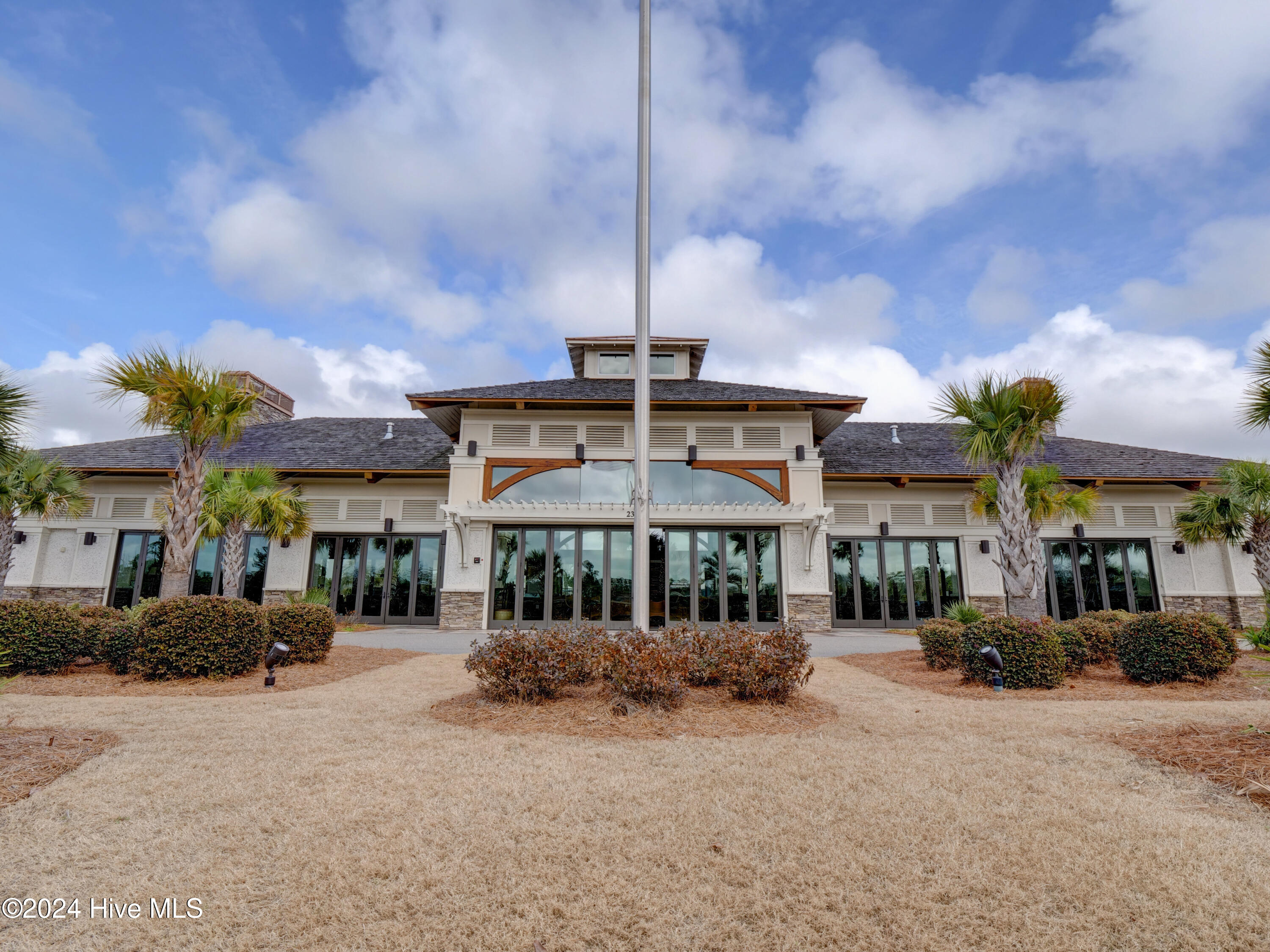 2619 W Timber Crest Drive NE