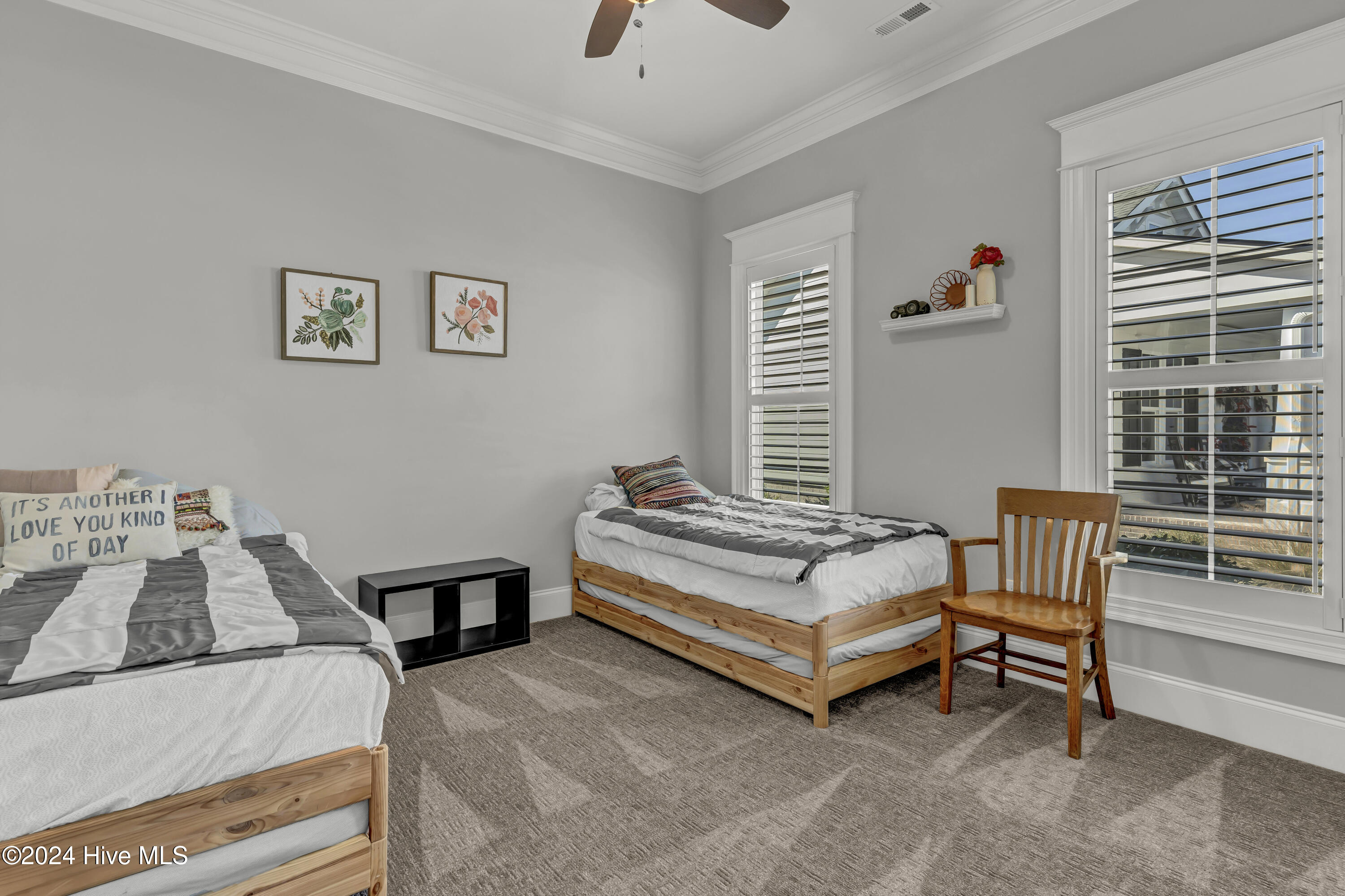 2619 W Timber Crest Drive NE