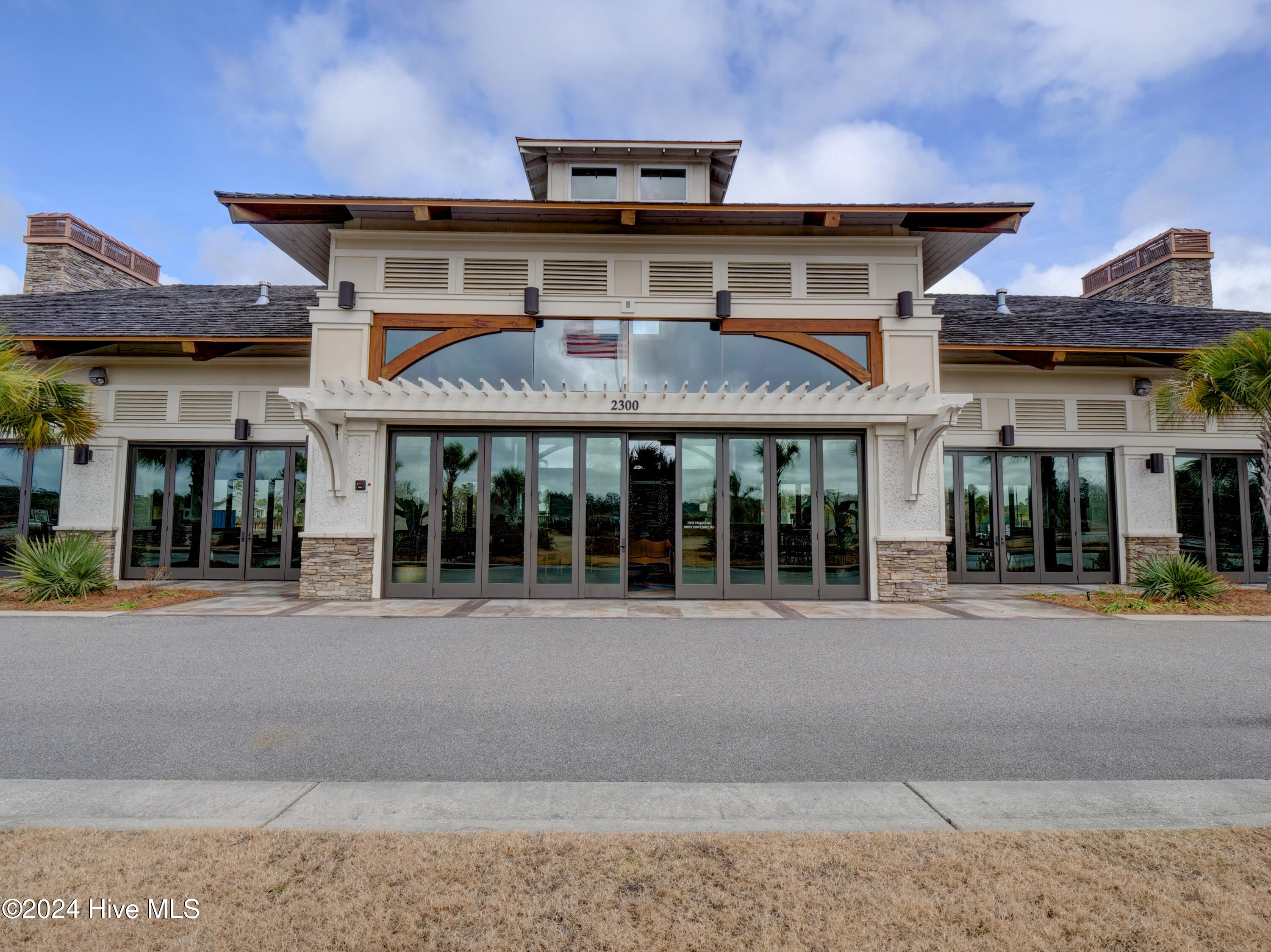 2619 W Timber Crest Drive NE