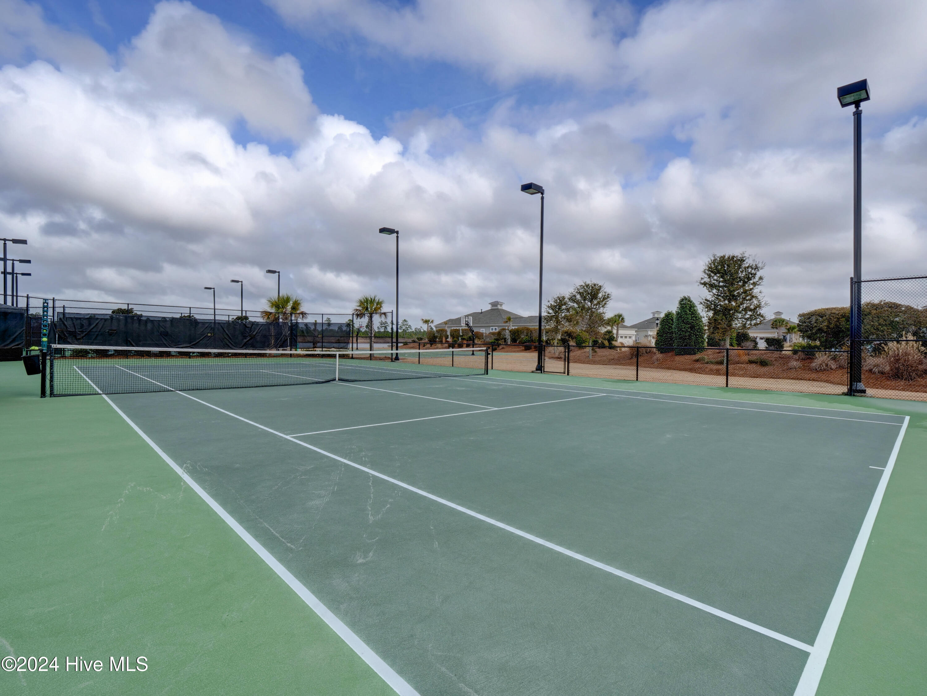 2619 W Timber Crest Drive NE