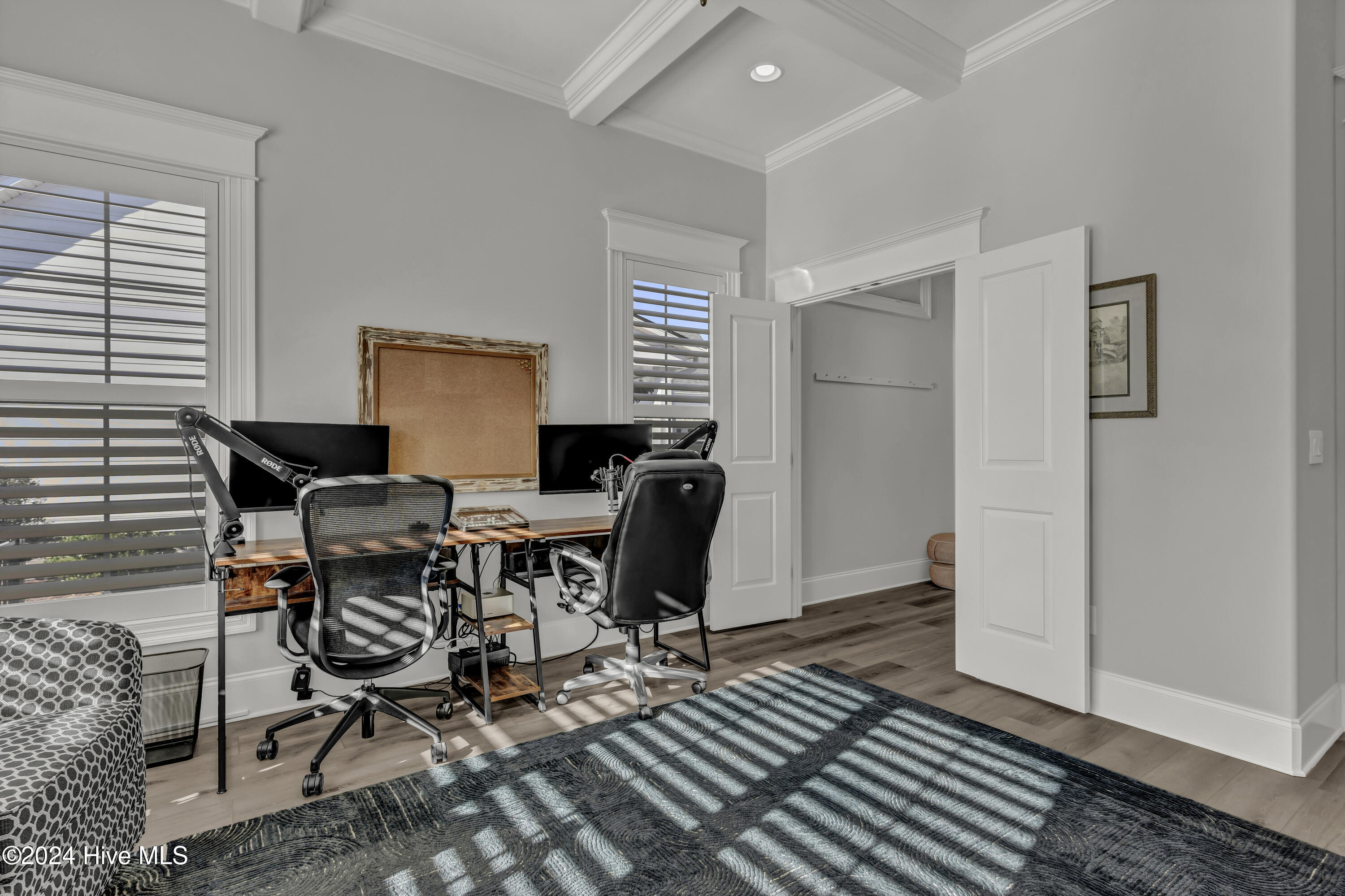 2619 W Timber Crest Drive NE