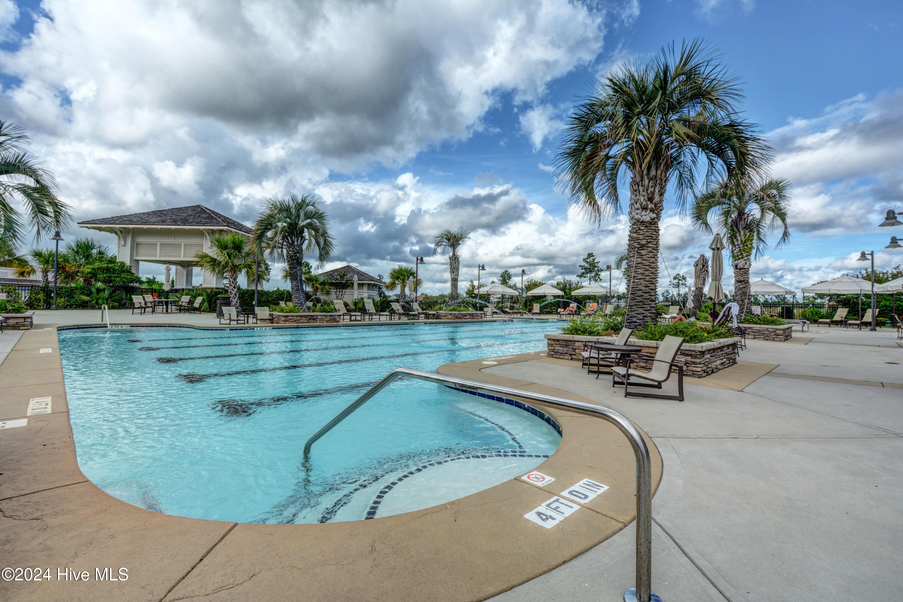 2619 W Timber Crest Drive NE