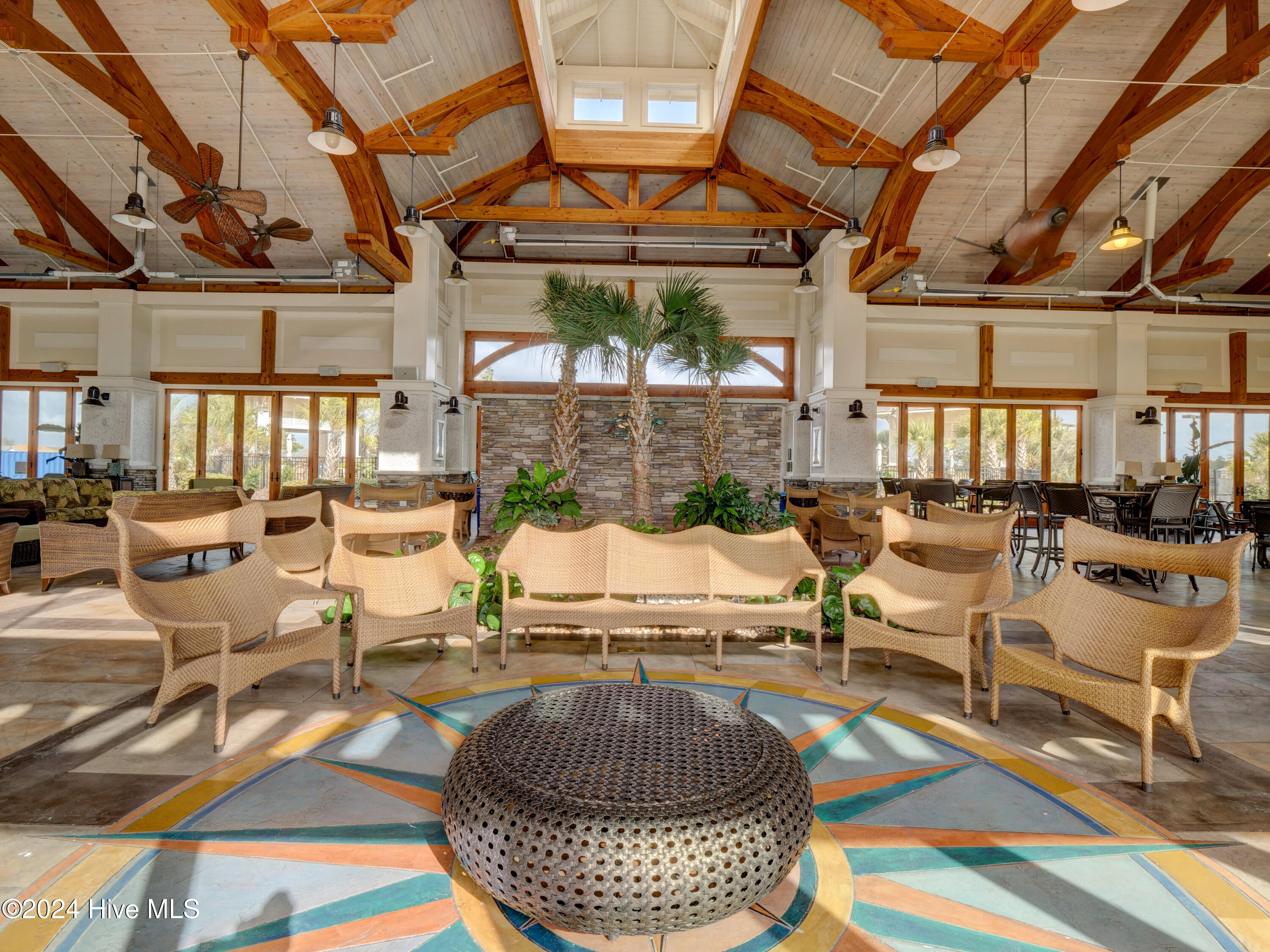 2619 W Timber Crest Drive NE