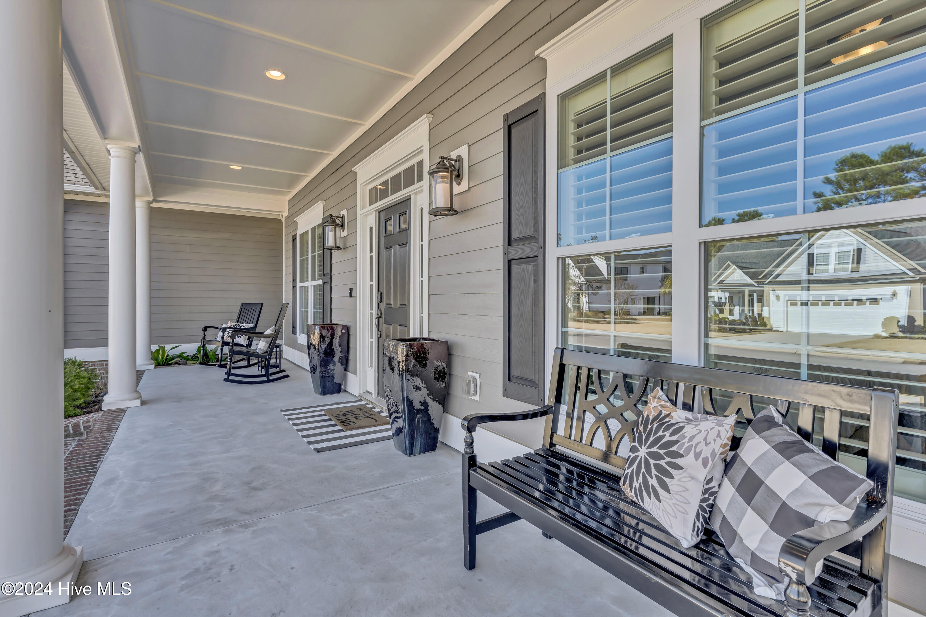 2619 W Timber Crest Drive NE