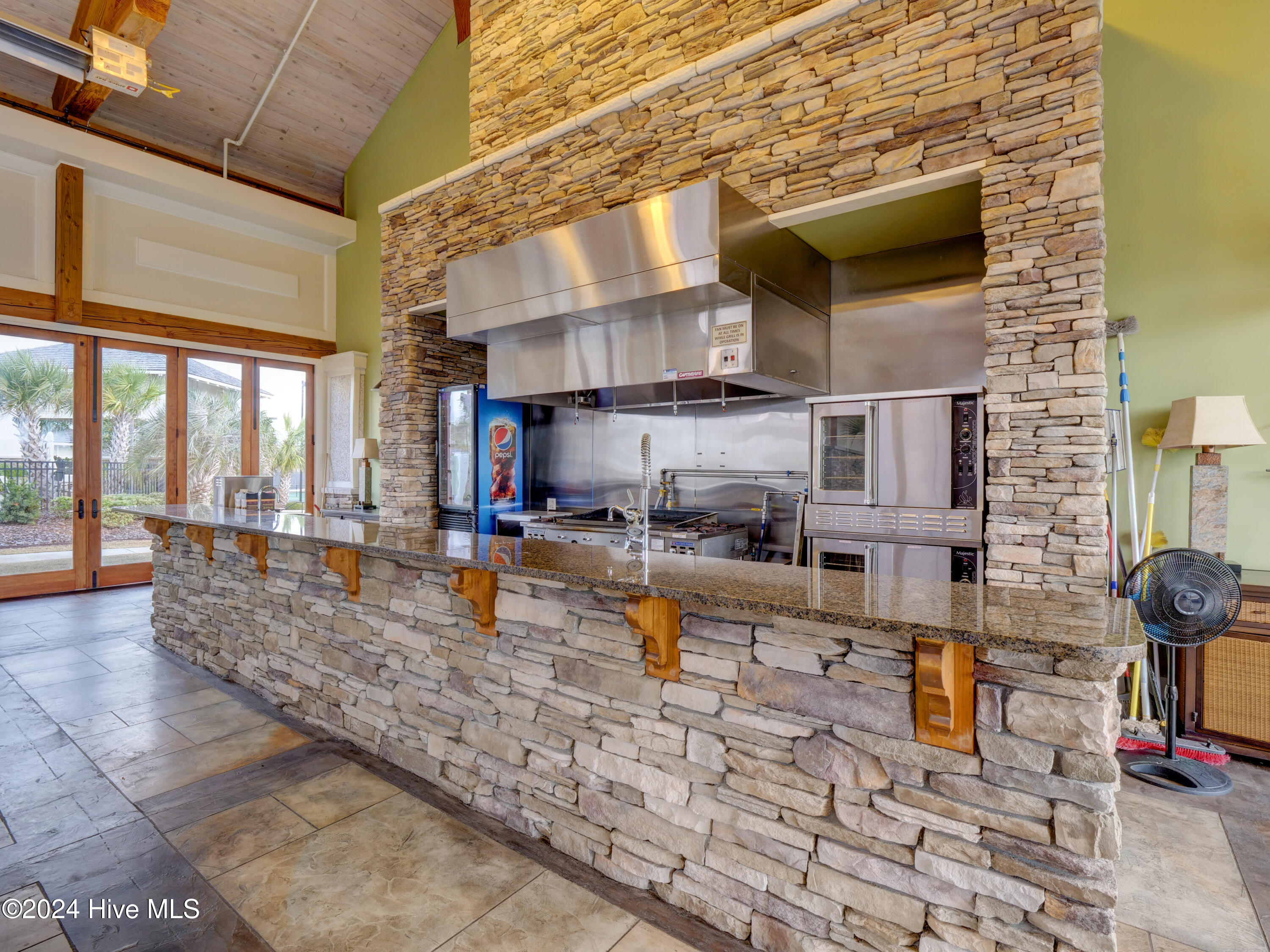 2619 W Timber Crest Drive NE