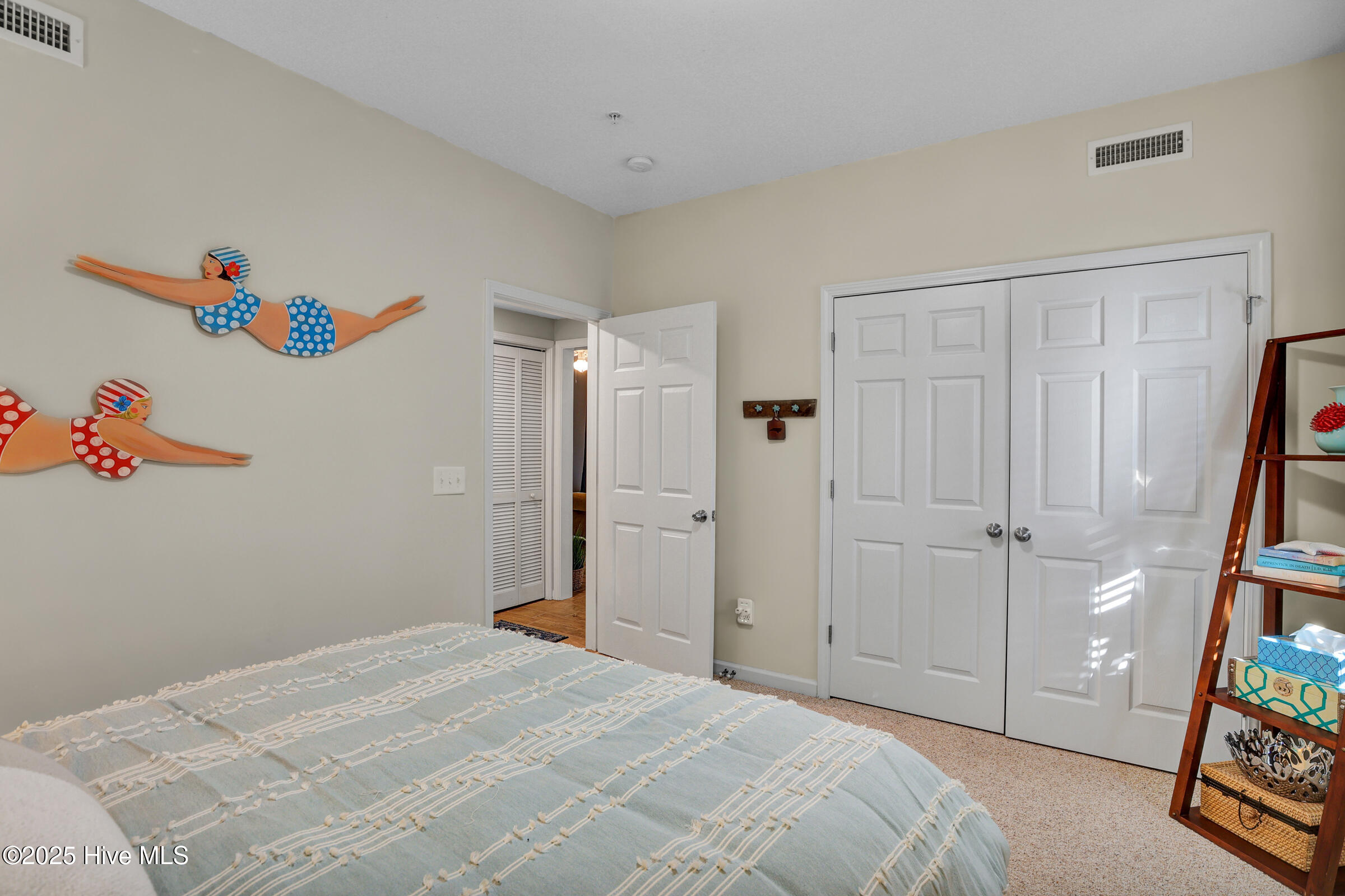 4136 Vanessa Drive SE, Unit 5