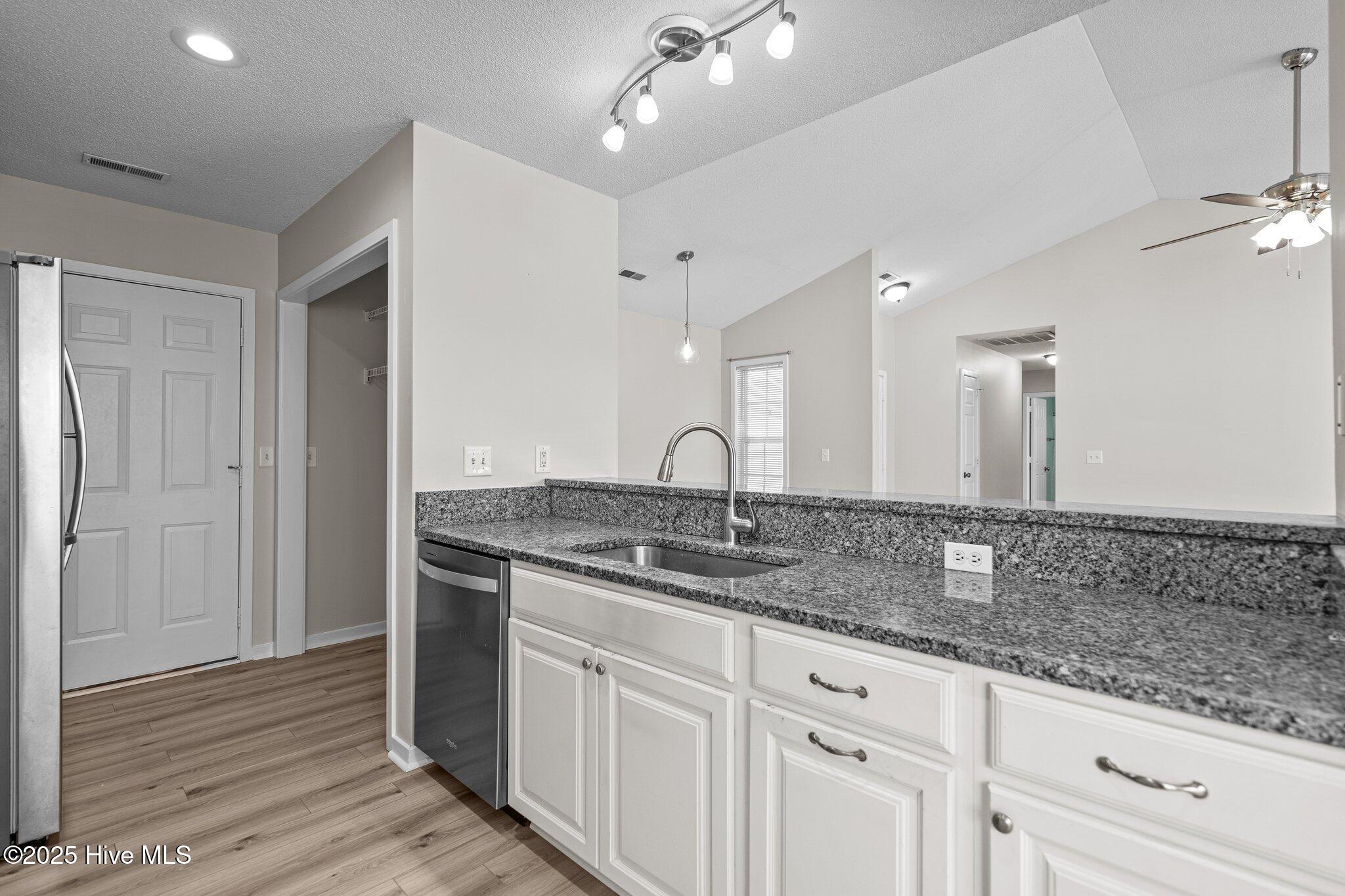 7103 Medallion Place