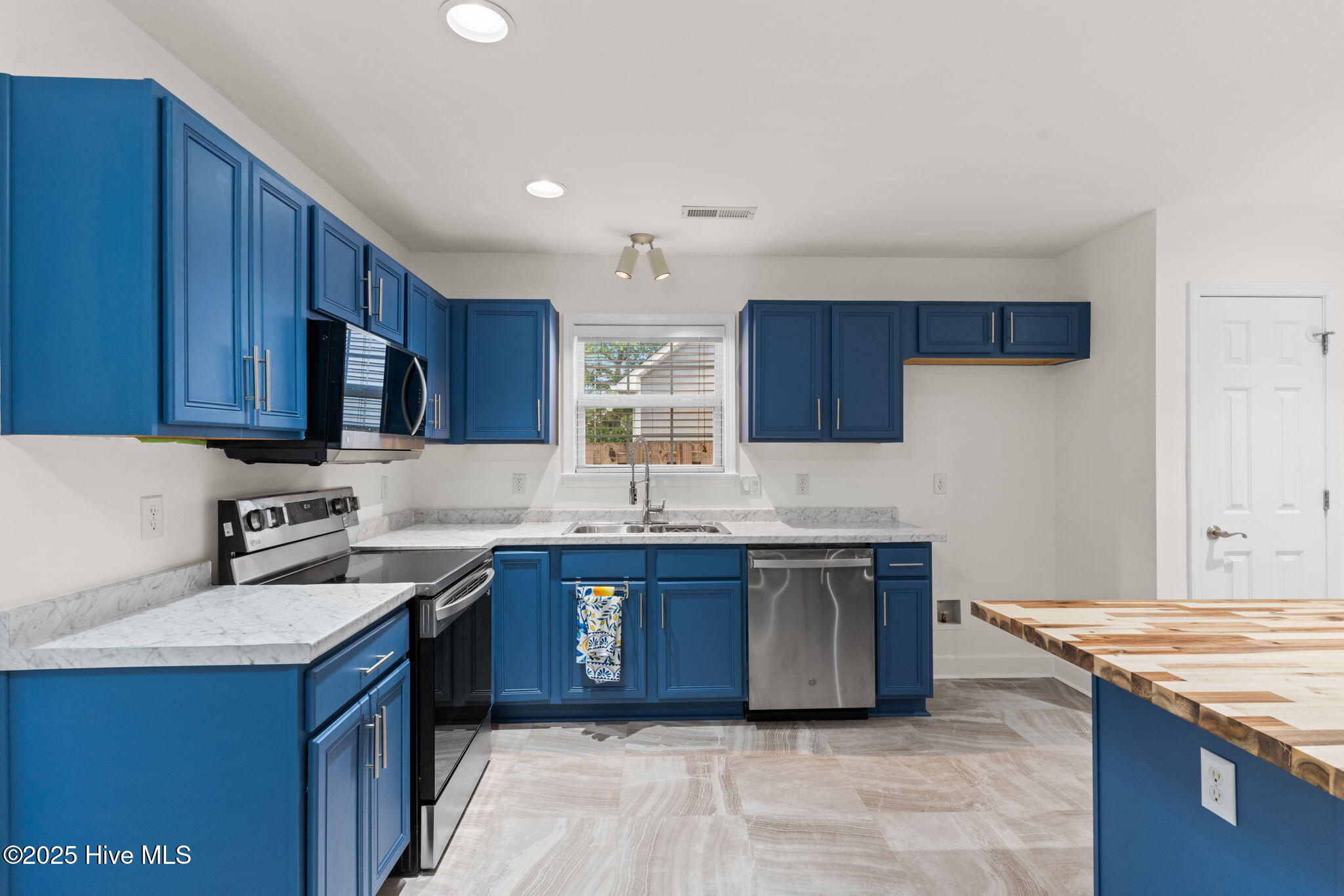 8525 Primm Forest Drive