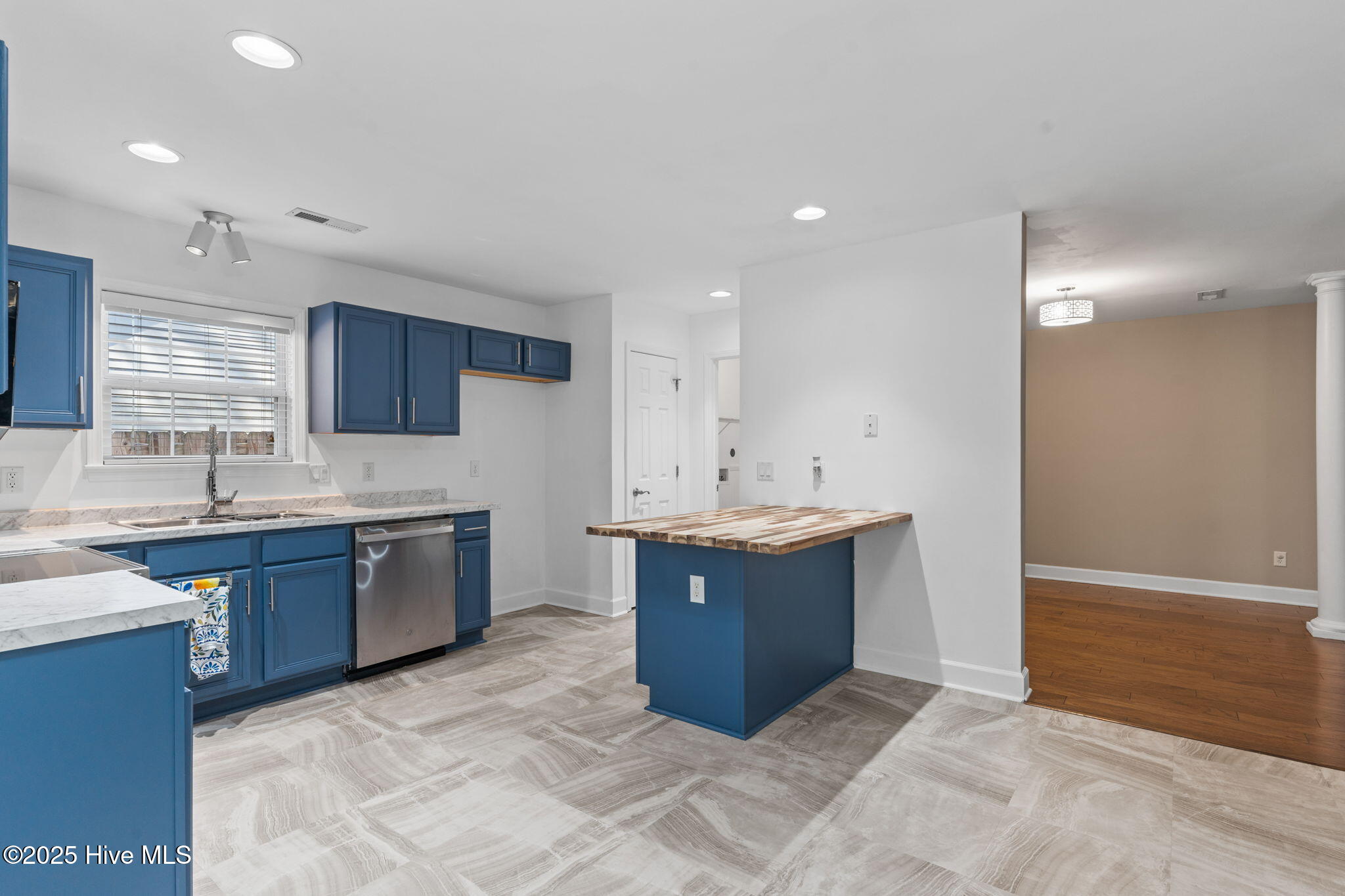 8525 Primm Forest Drive