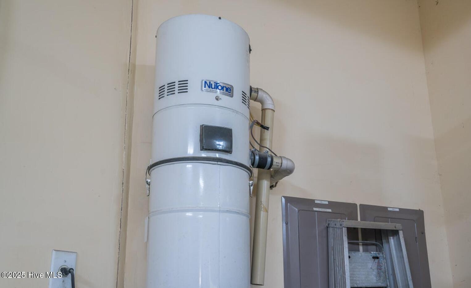 1626 Amberwood Drive SE