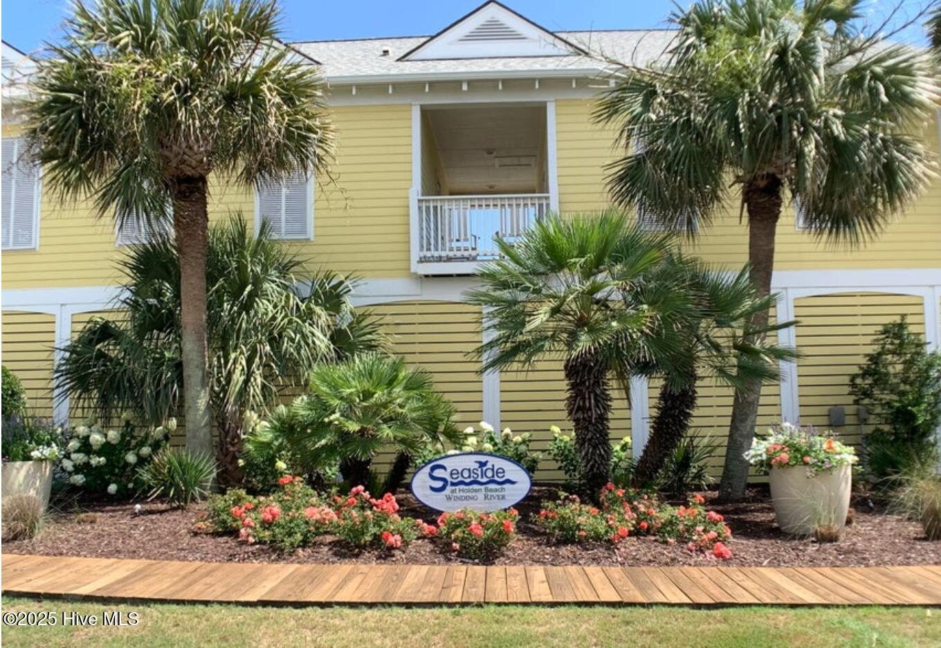 1626 Amberwood Drive SE