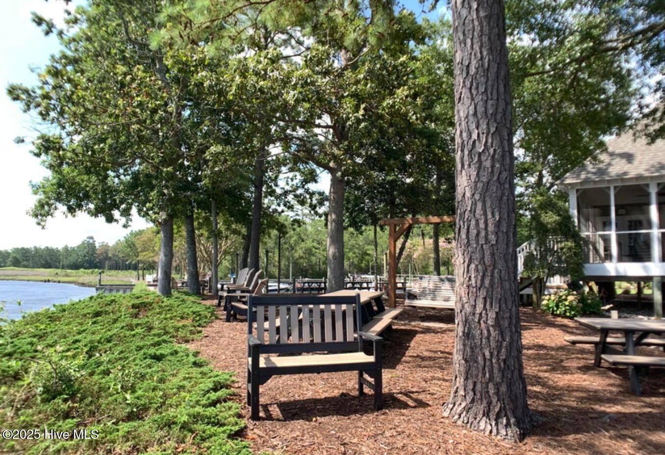 1626 Amberwood Drive SE