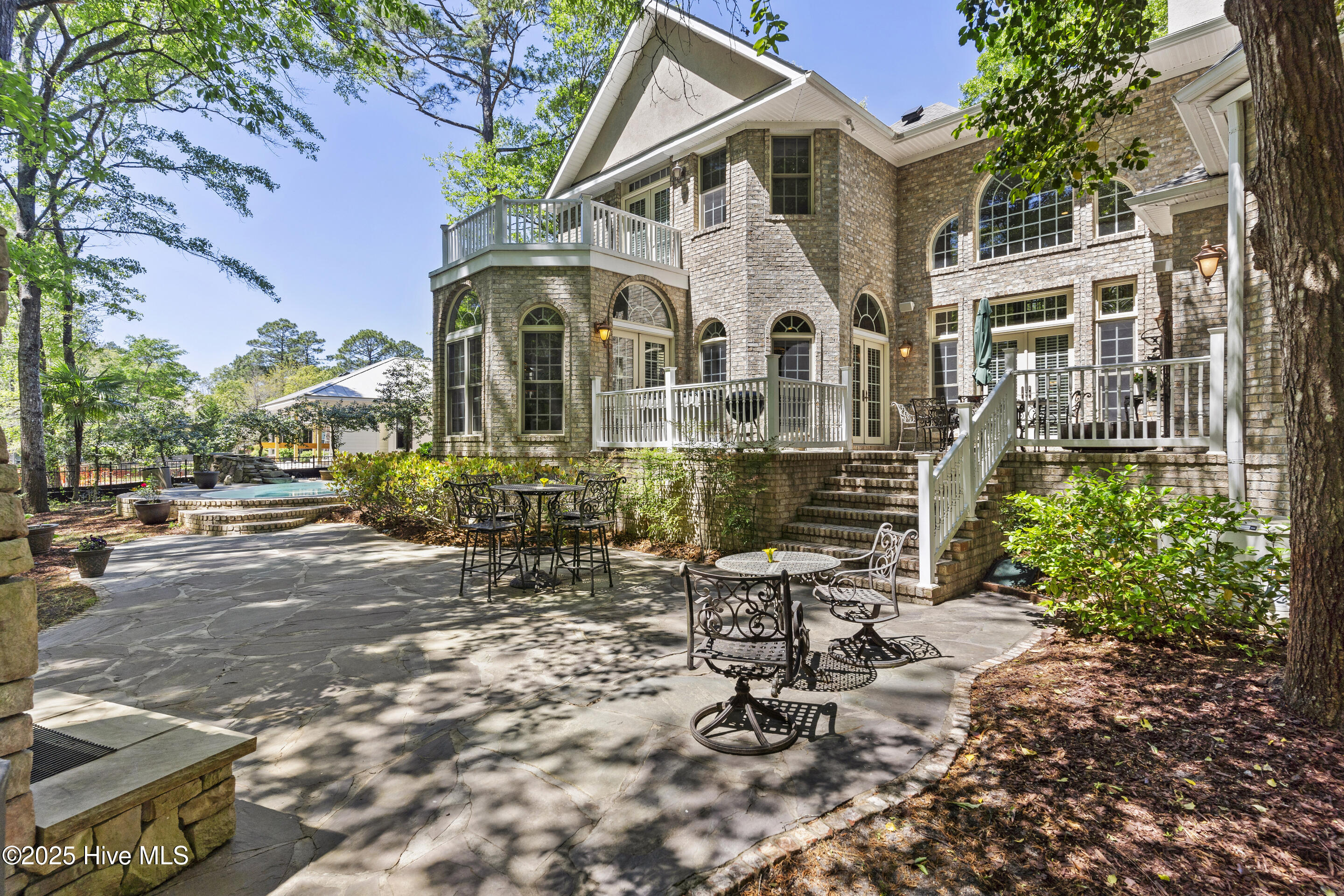 1626 Amberwood Drive SE