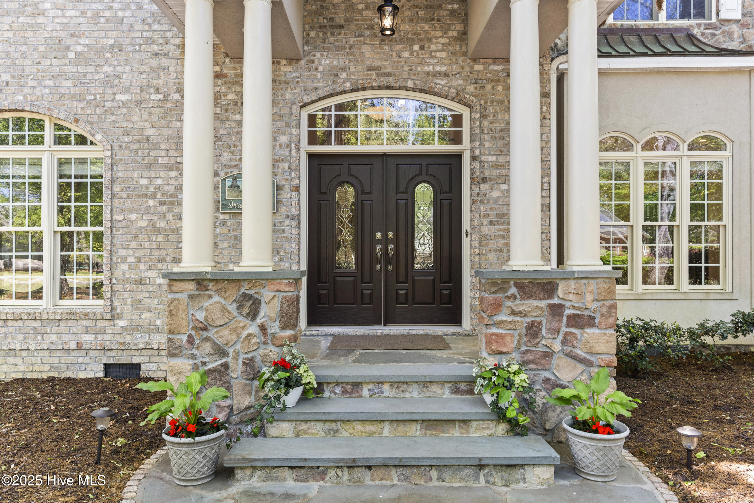 1626 Amberwood Drive SE