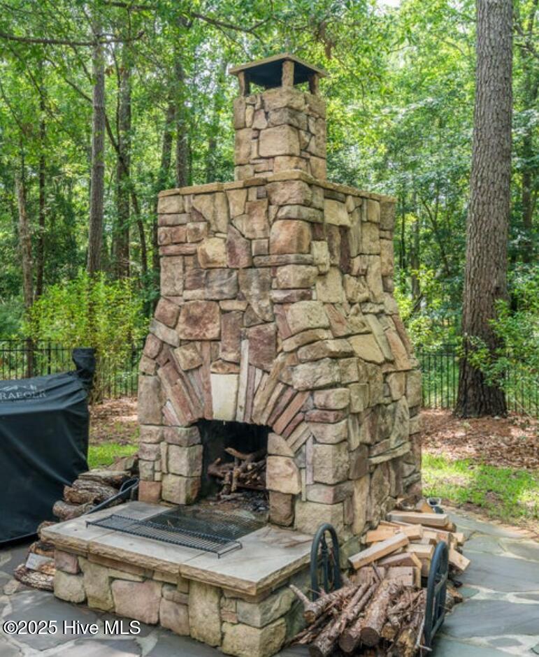 1626 Amberwood Drive SE