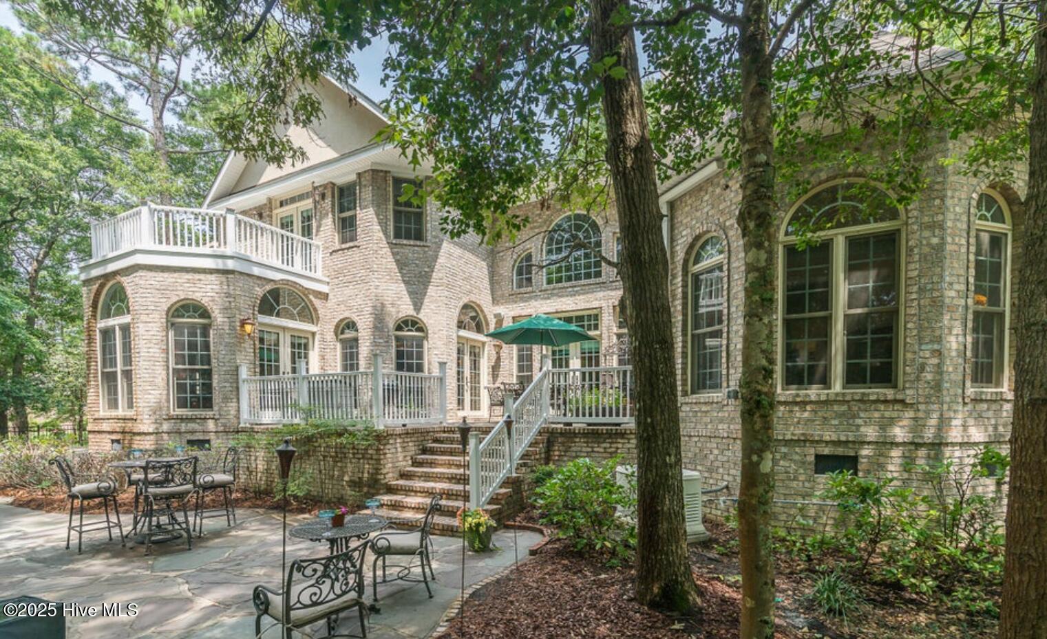 1626 Amberwood Drive SE