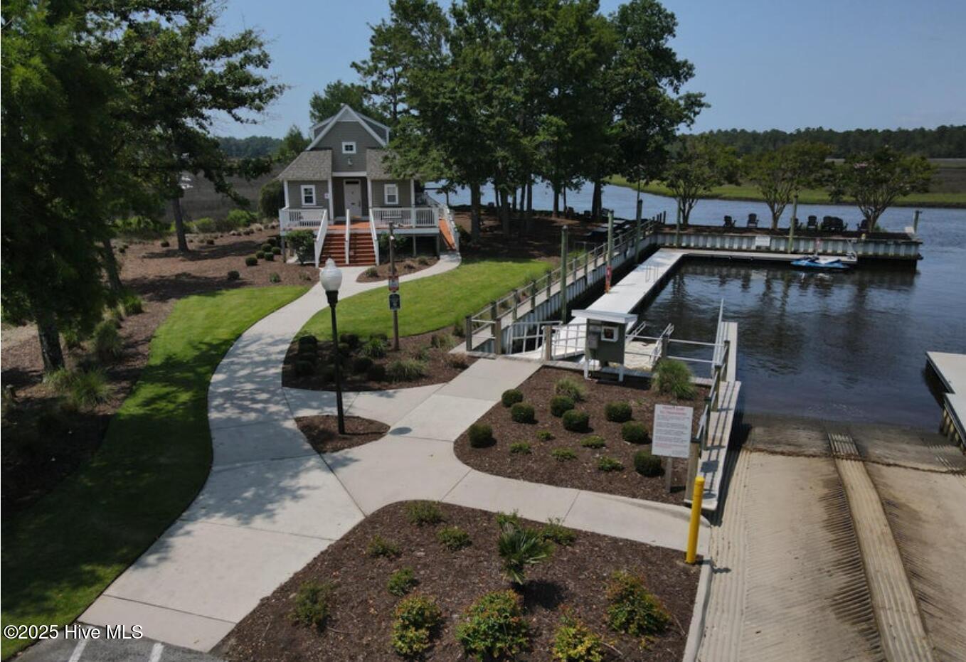 1626 Amberwood Drive SE