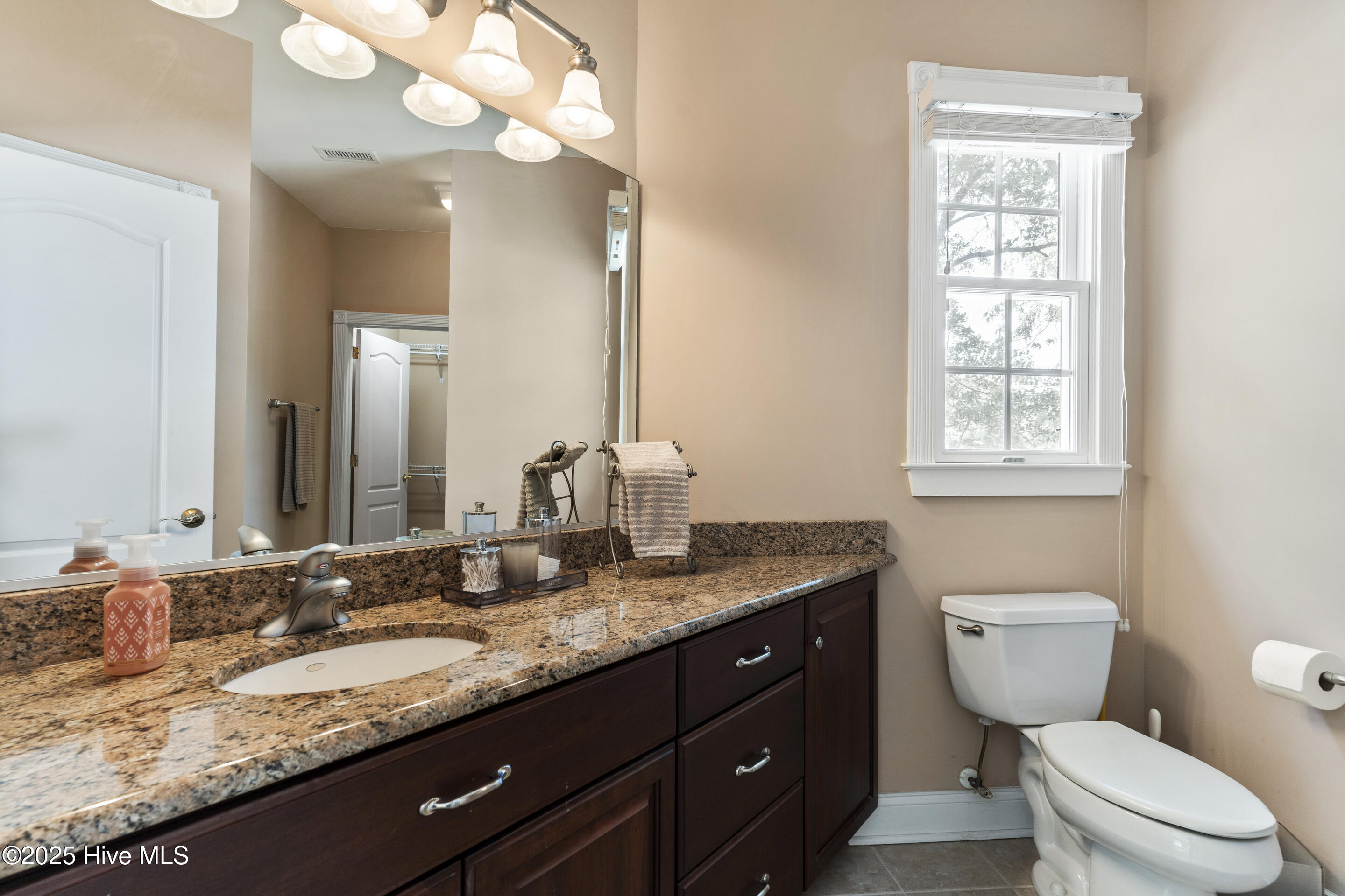 1626 Amberwood Drive SE