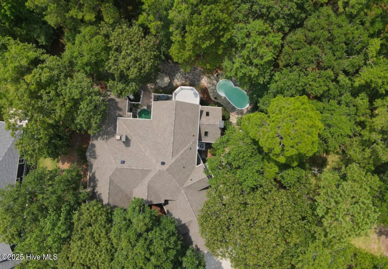 1626 Amberwood Drive SE