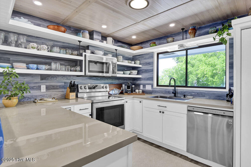 109 Teakwood Drive, 802